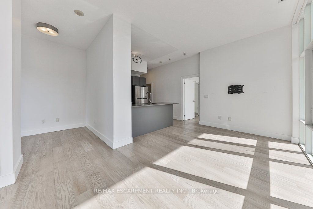 365 PRINCE OF WALES Drive #2208