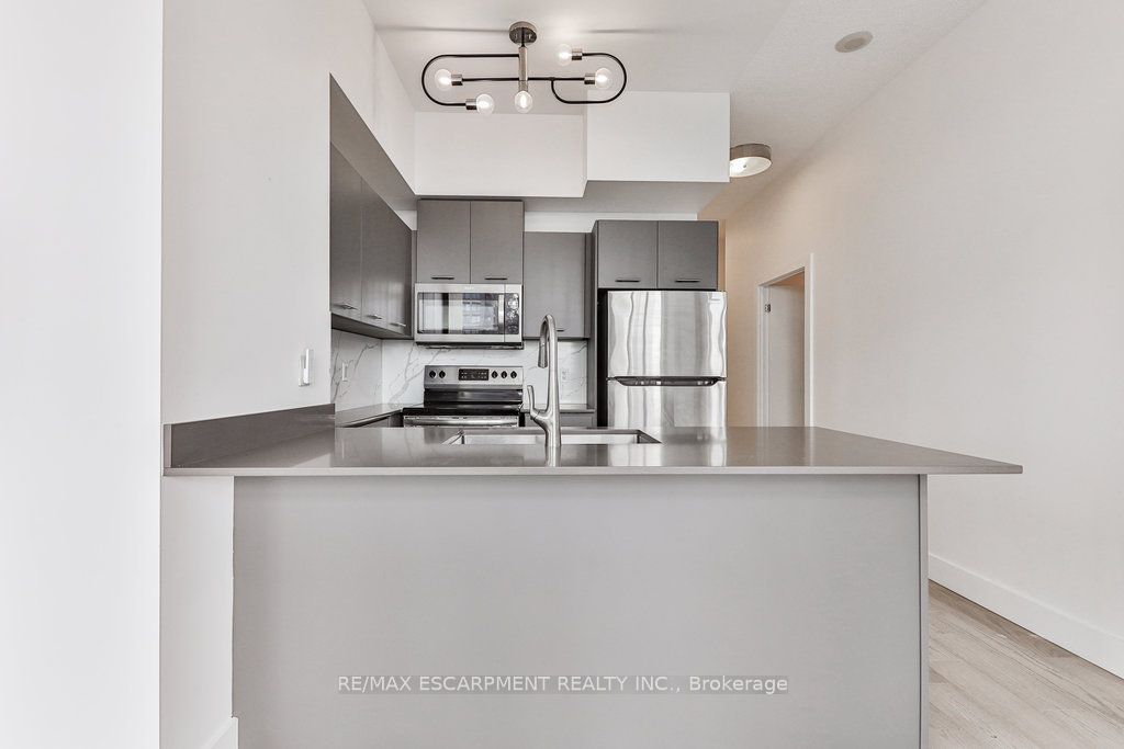 365 PRINCE OF WALES Drive #2208