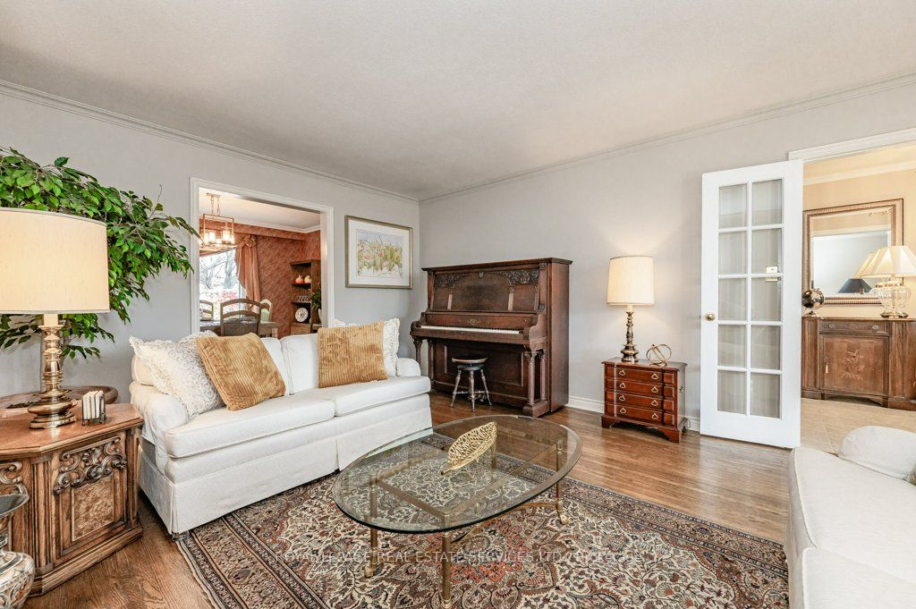 709 Cherrywood Dr