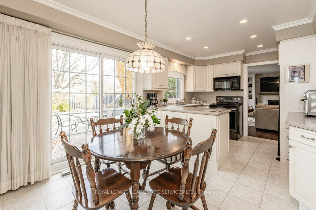 709 Cherrywood Dr