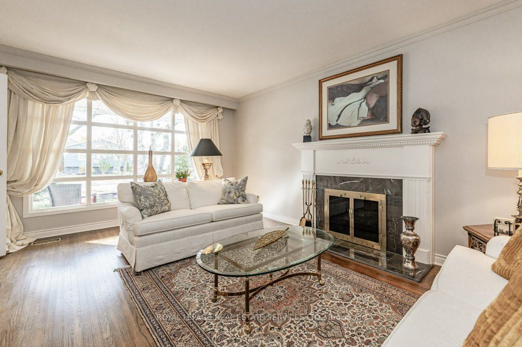 709 Cherrywood Dr