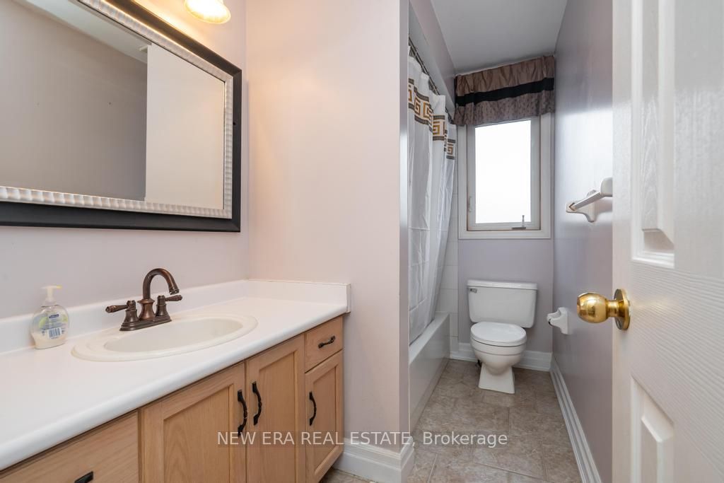 5015 Natkarni Cres