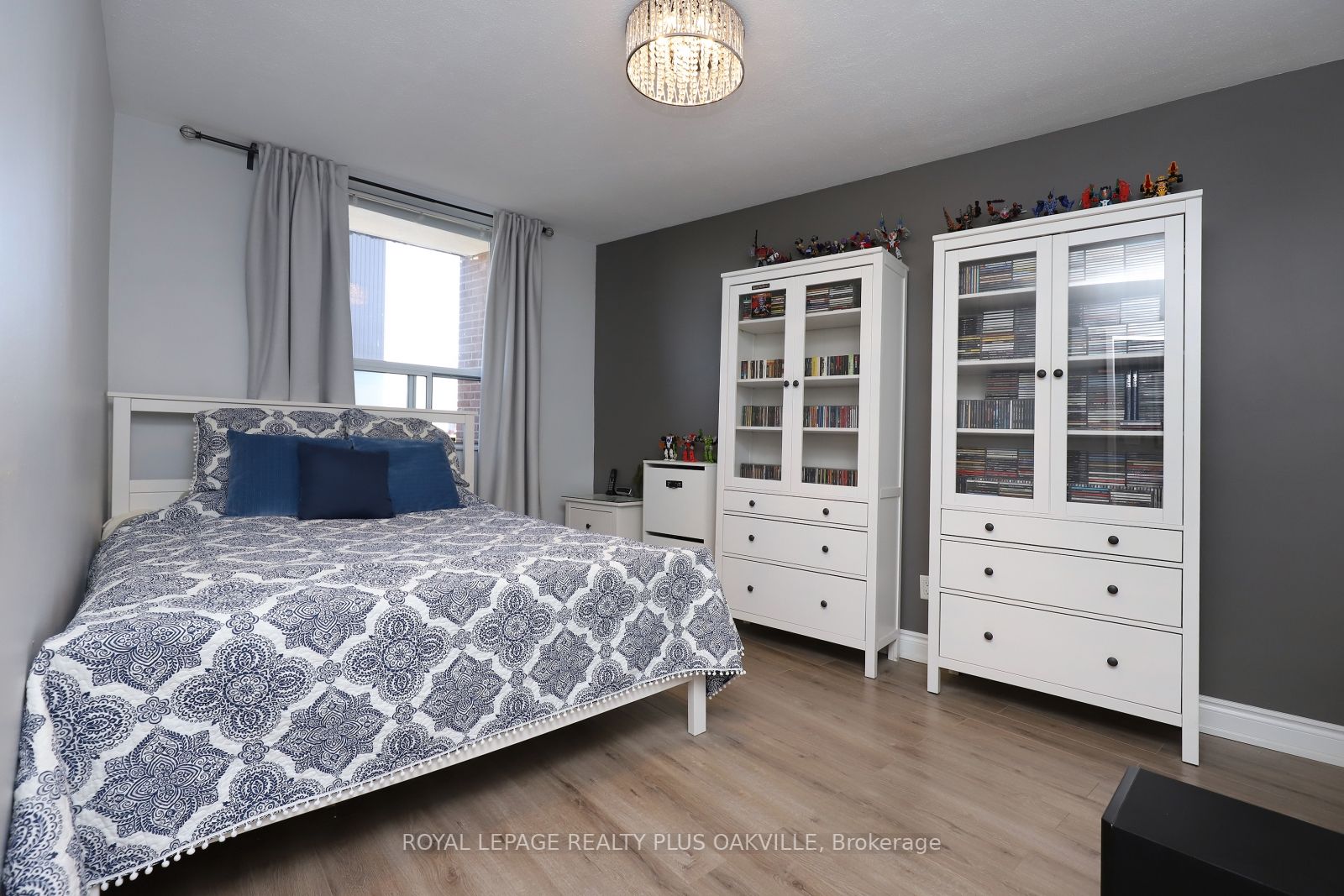 3105 Queen Frederica Dr, #504