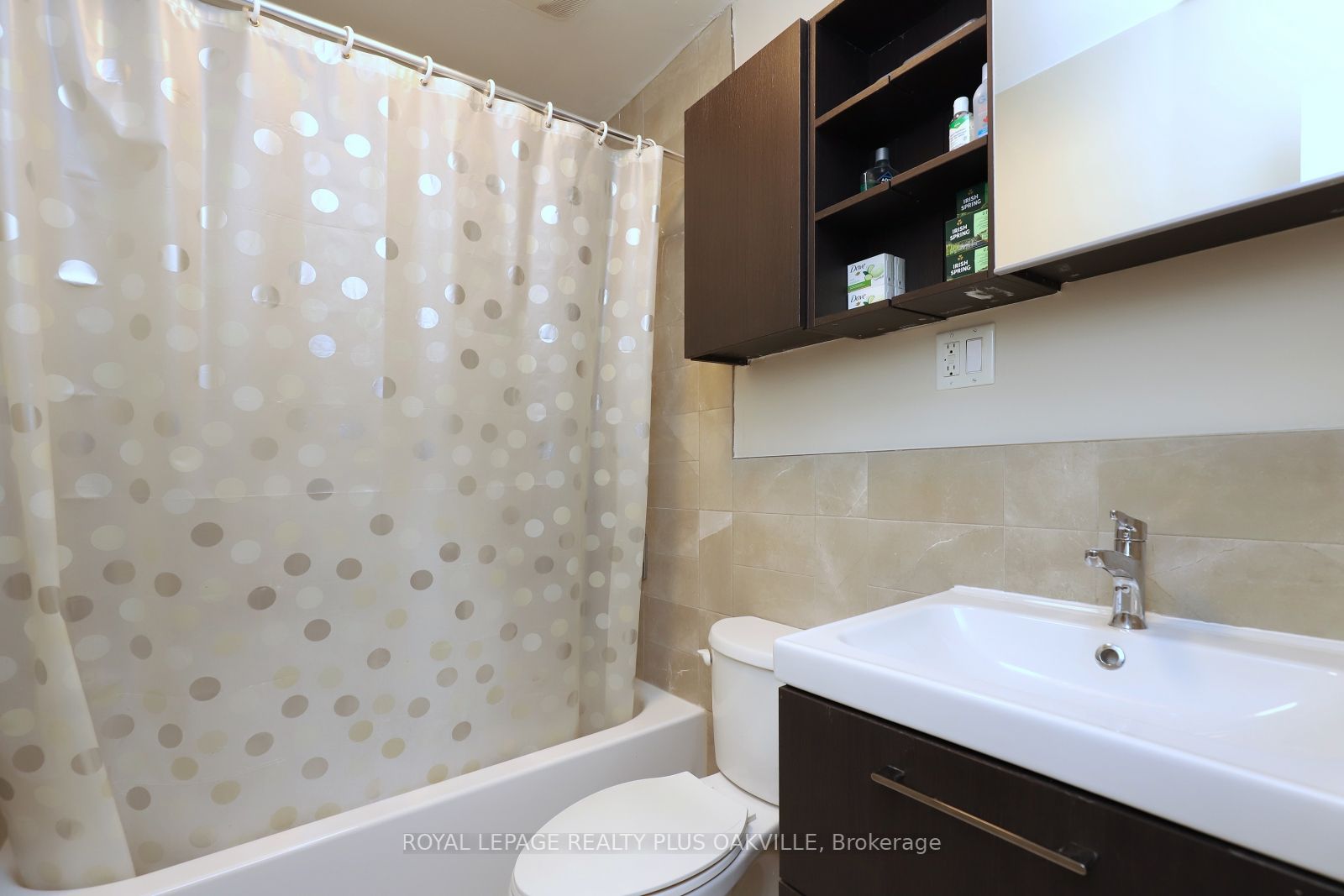 3105 Queen Frederica Dr, #504