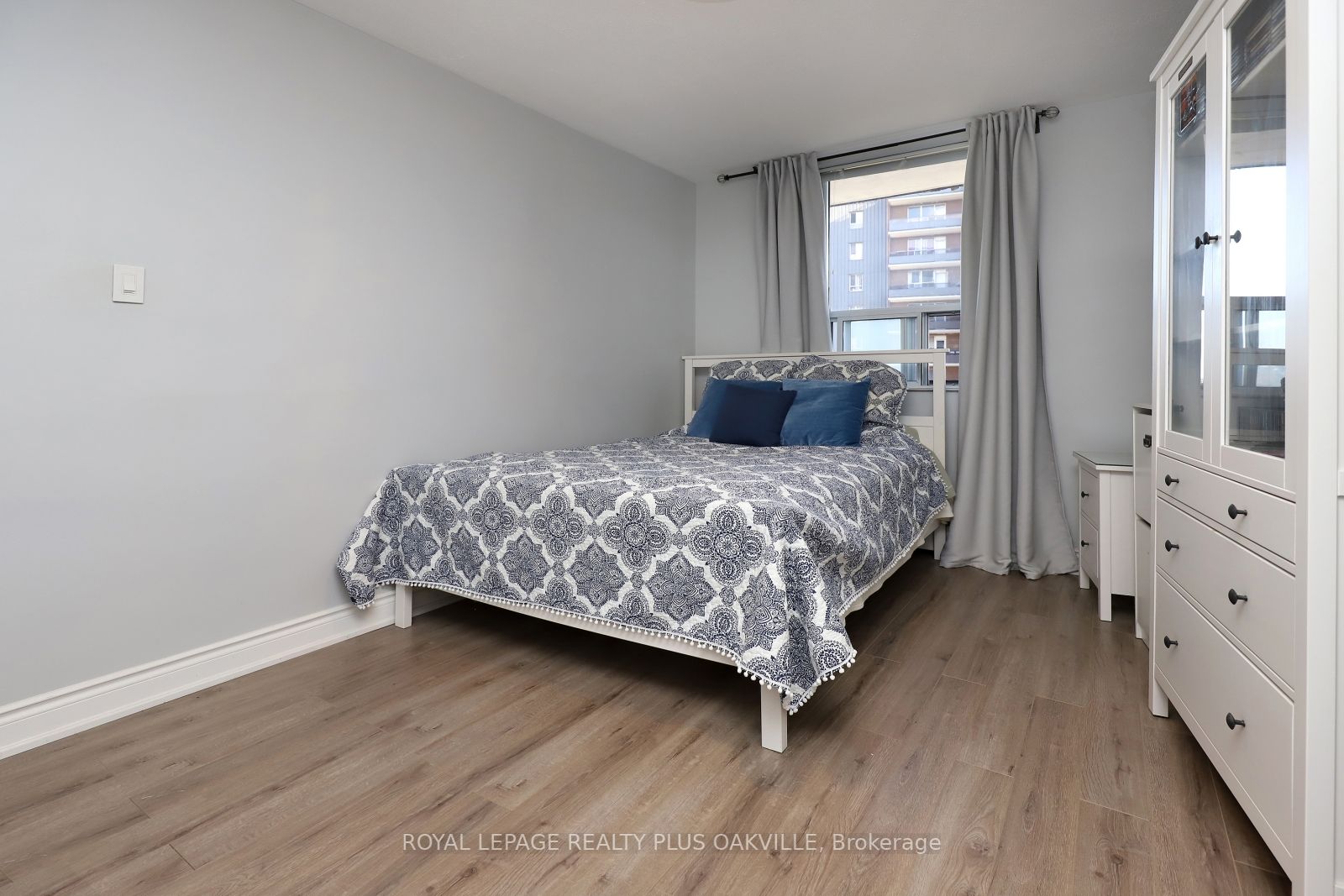 3105 Queen Frederica Dr, #504