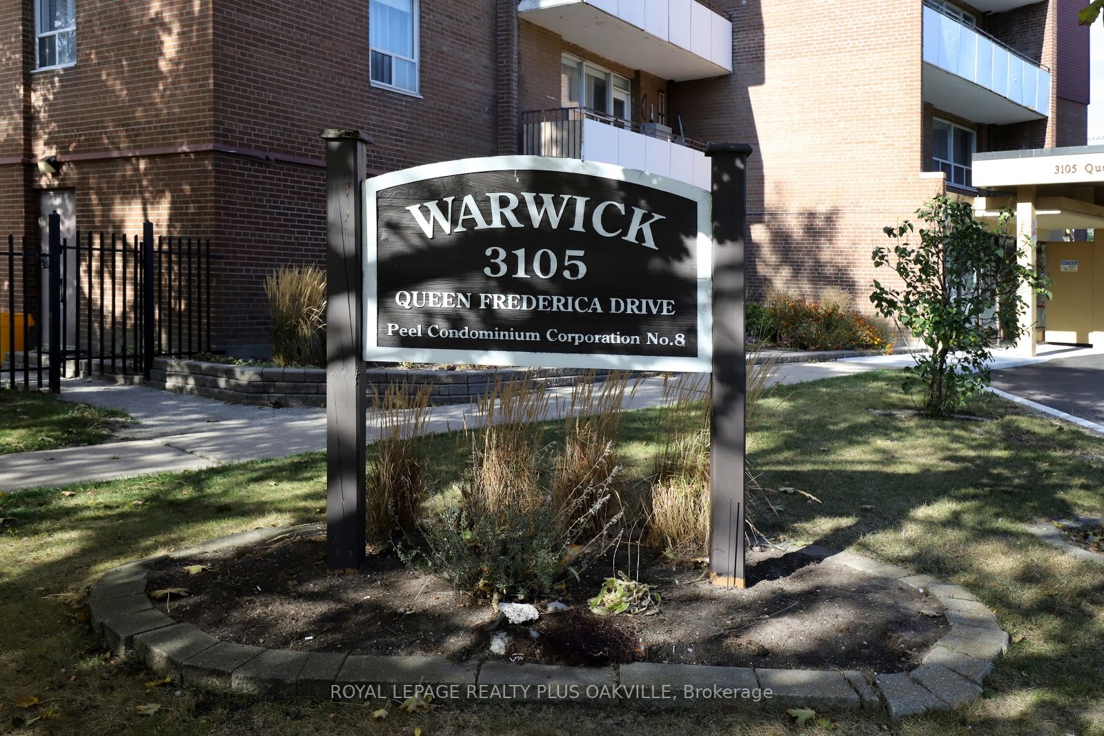 3105 Queen Frederica Dr, #504