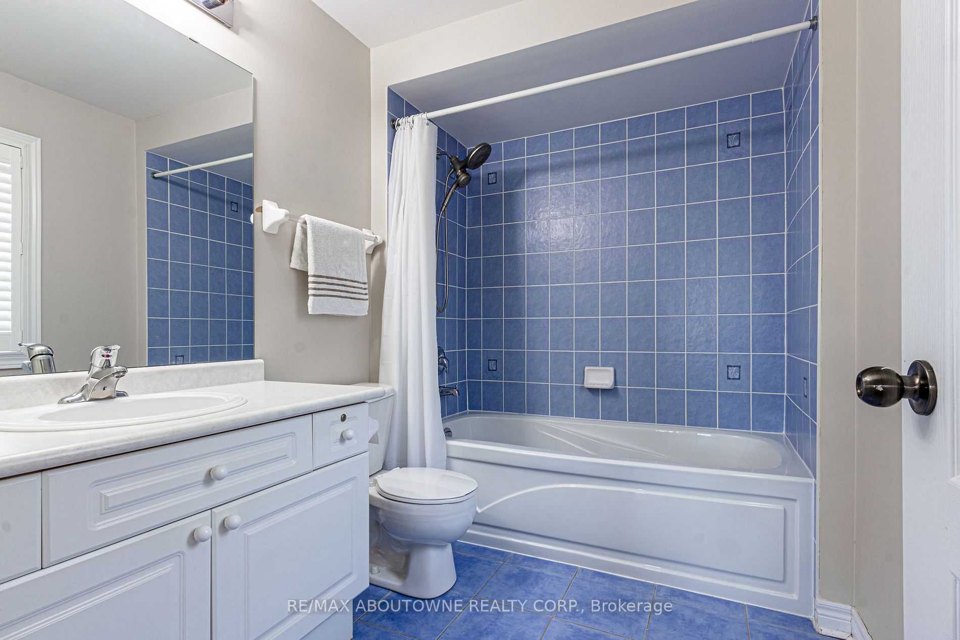 3119 Highbourne Cres
