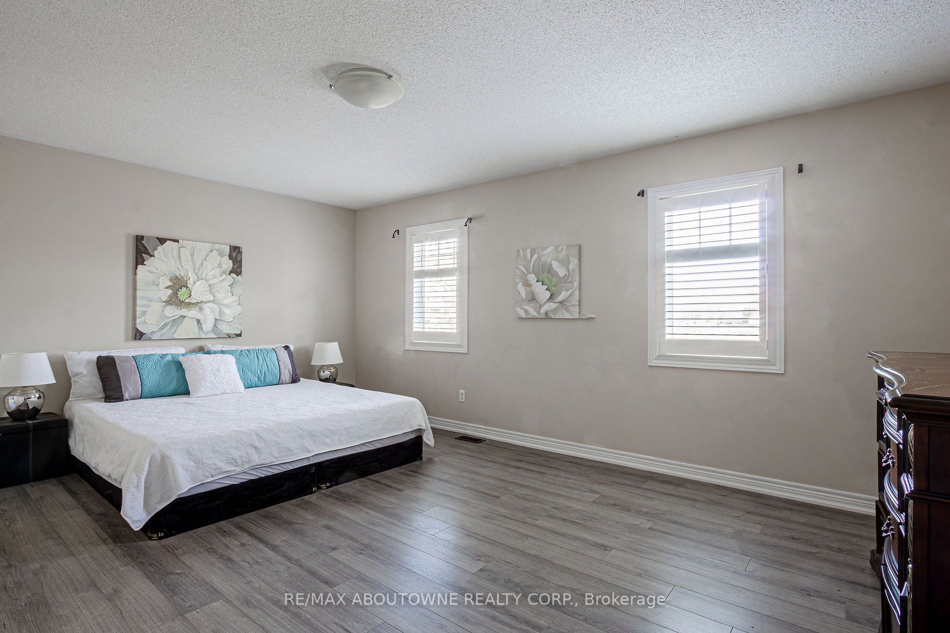 3119 Highbourne Cres
