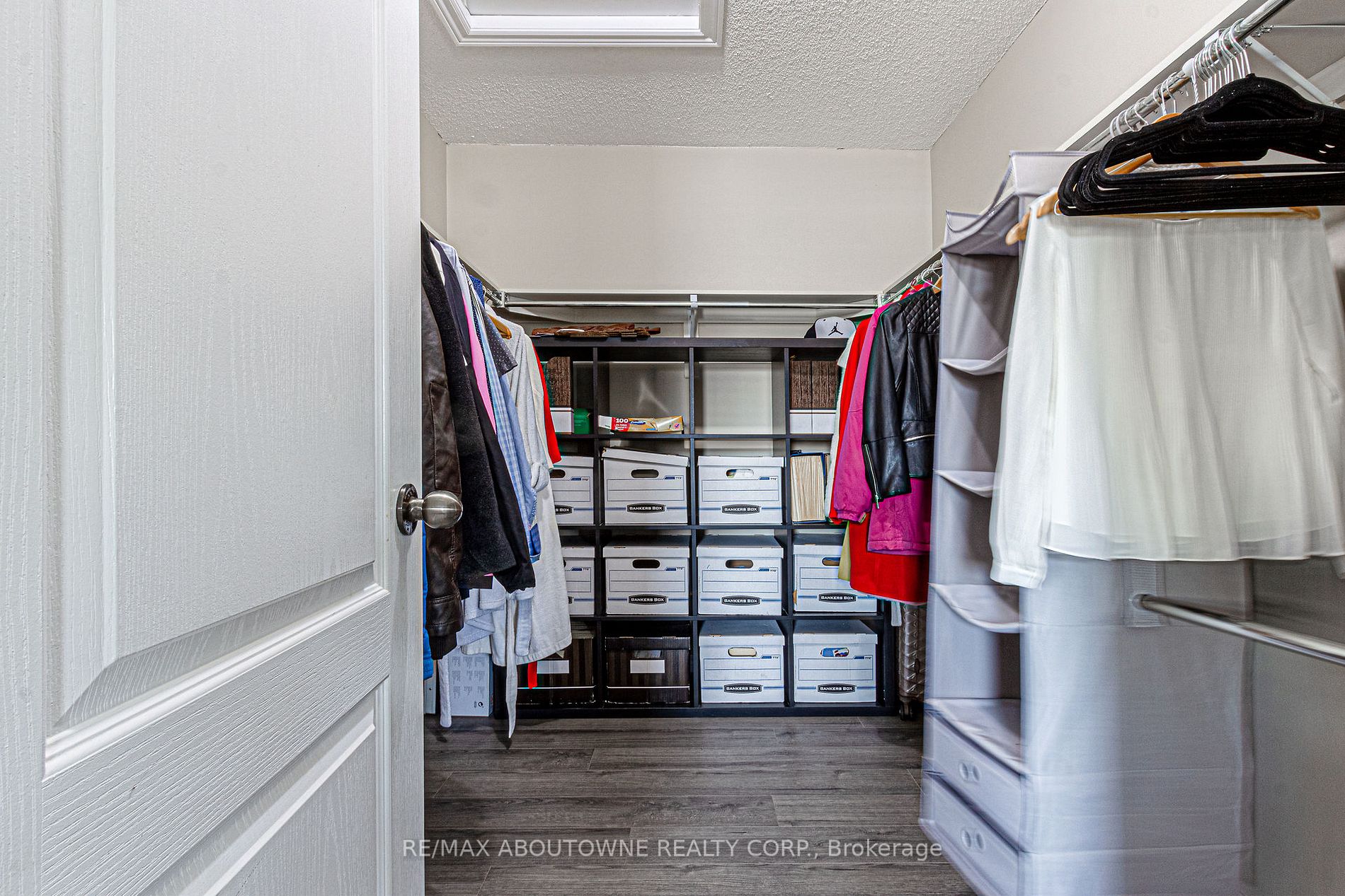 3119 Highbourne Cres