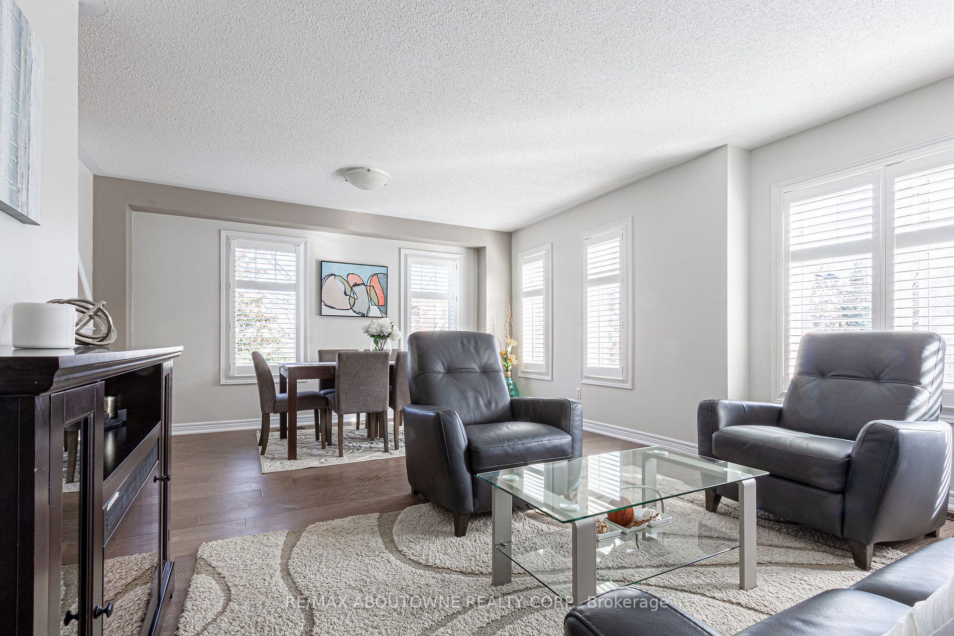 3119 Highbourne Cres