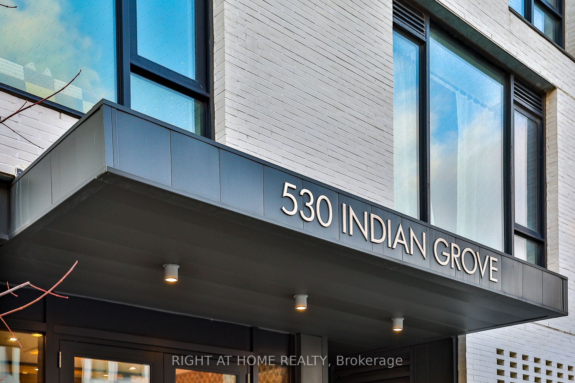 530 Indian Grve, #710