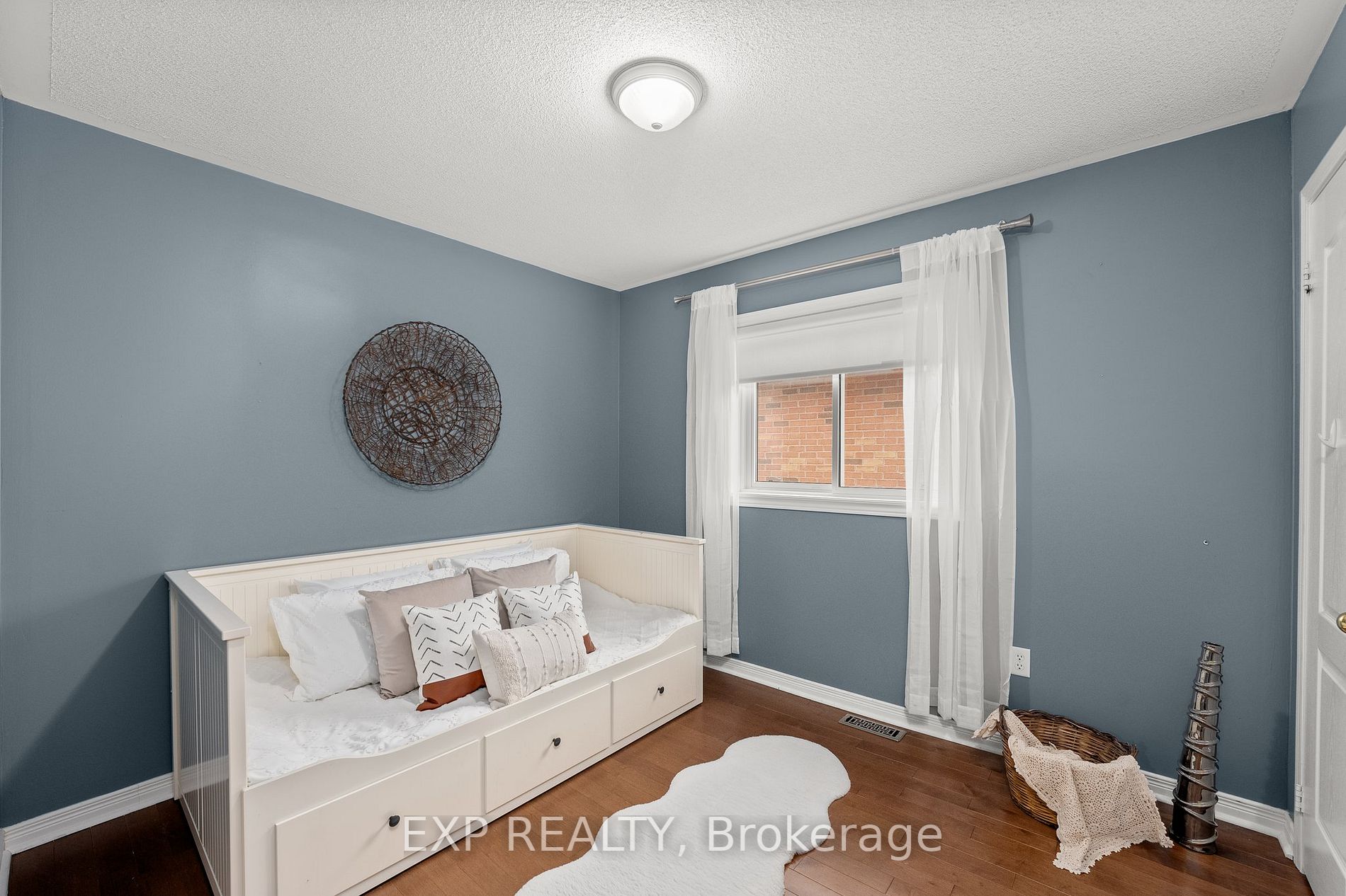 30 Flintwood Ave