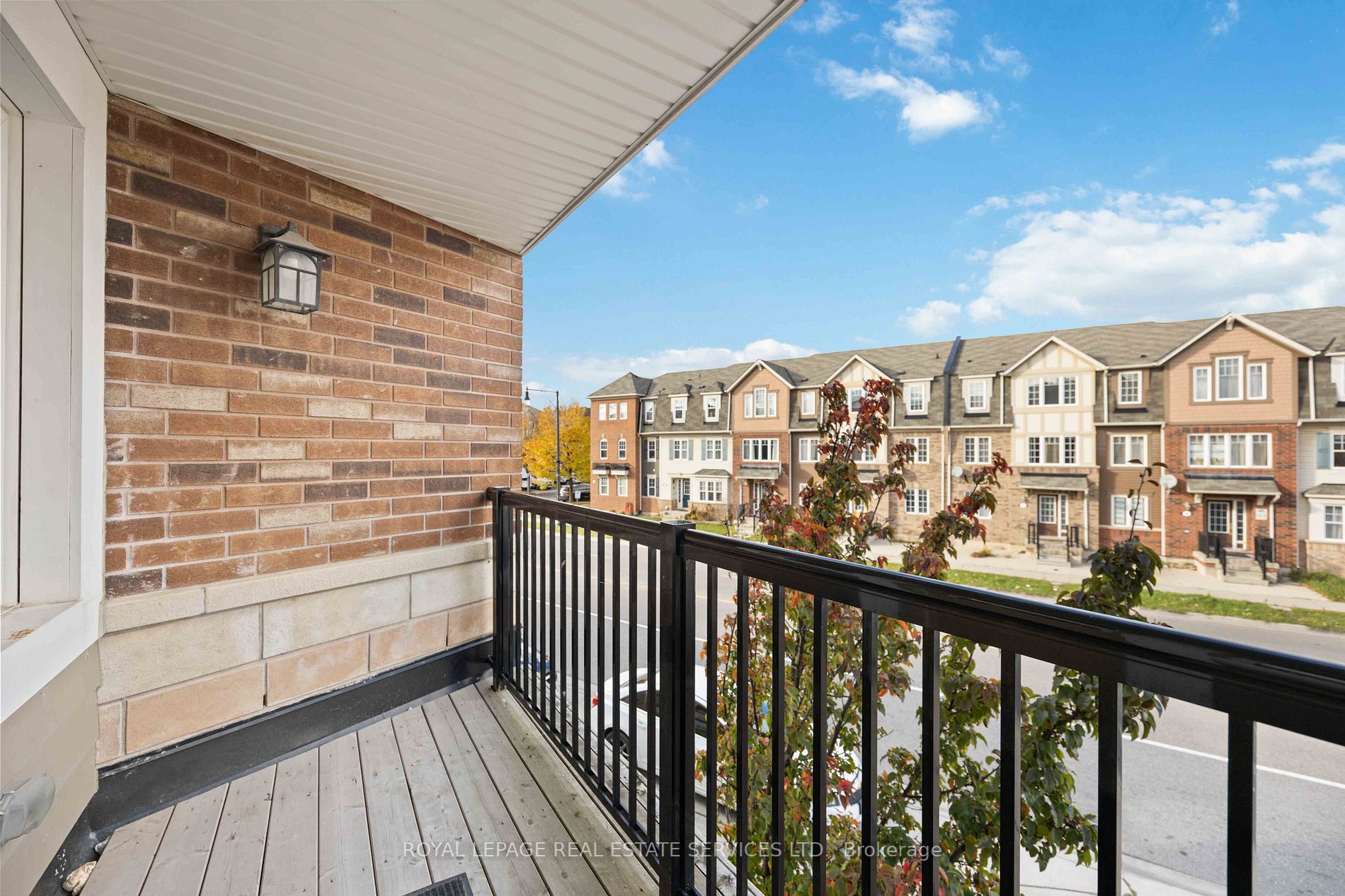 50 Baycliffe Cres