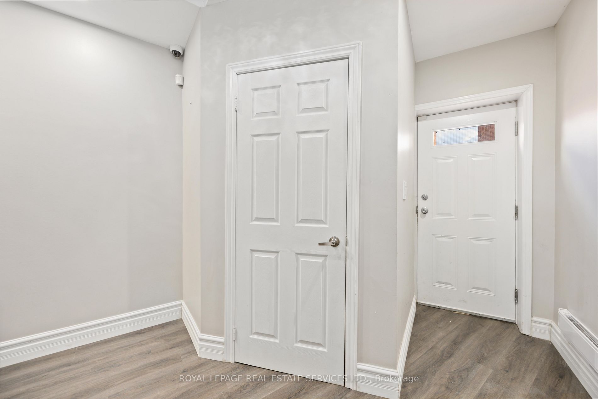 50 Baycliffe Cres