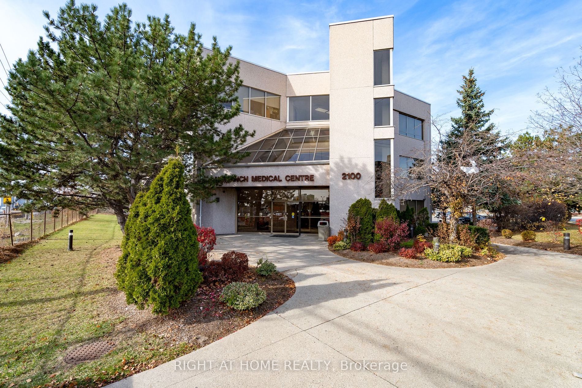 2100 Finch Ave W, #107