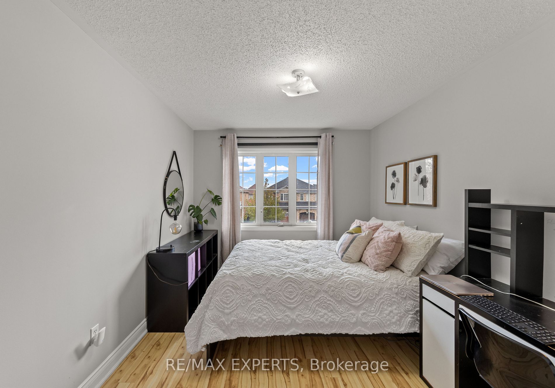 167 Zia Dodda Cres