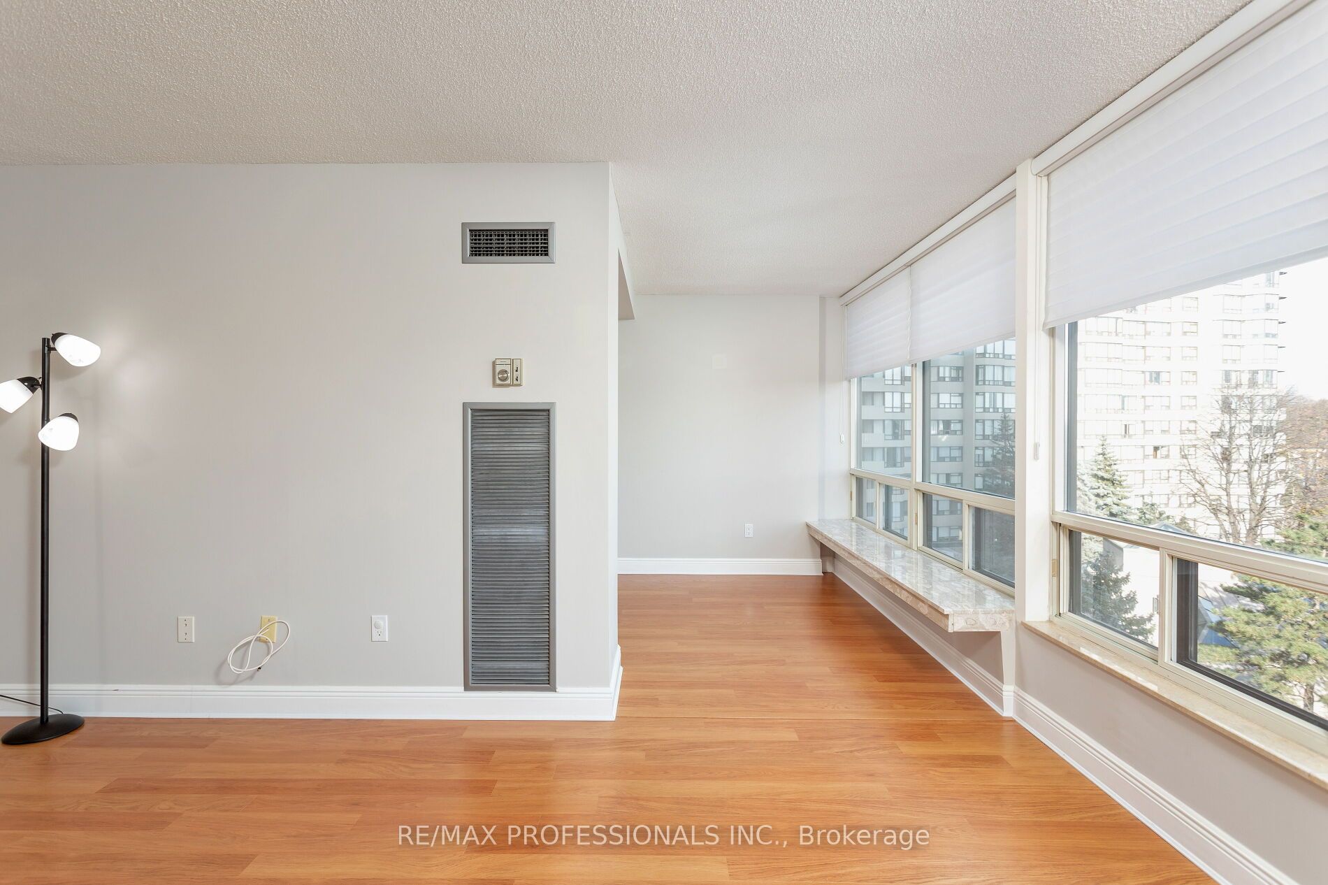 1300 Islington Ave, #605