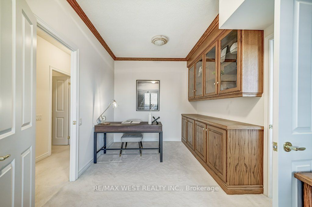 50 Old Mill Rd, #Lph2