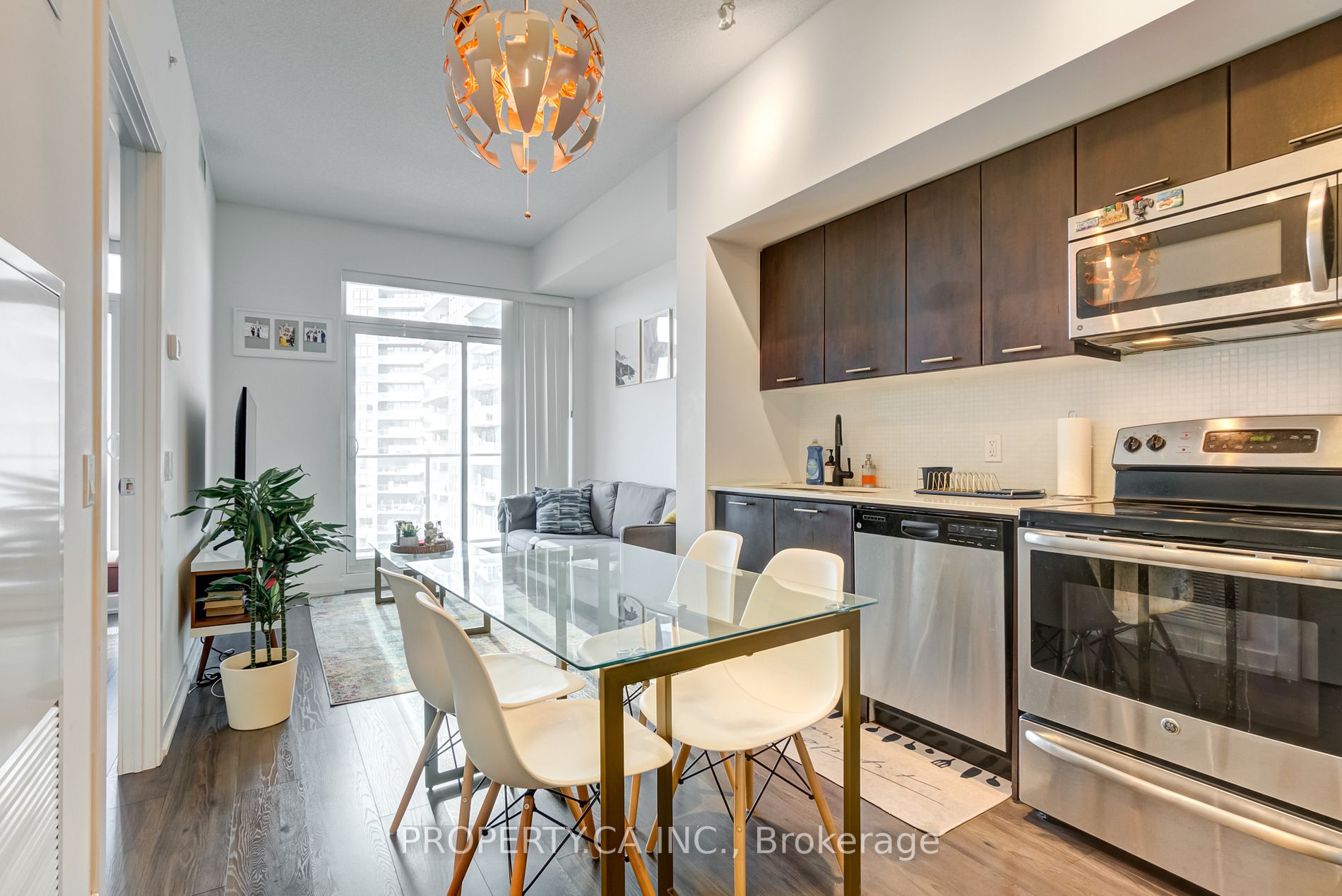 2220 Lakeshore Blvd, #2803