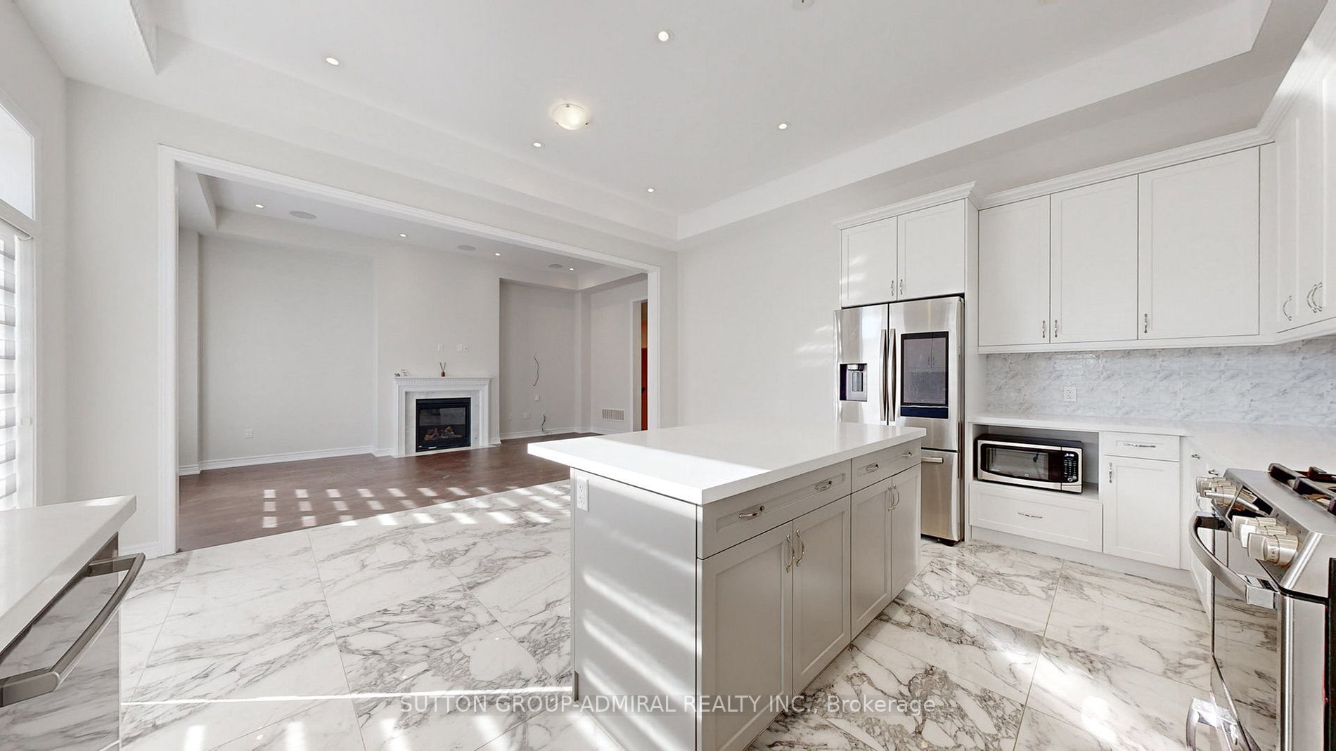 34 Carnegie Dr