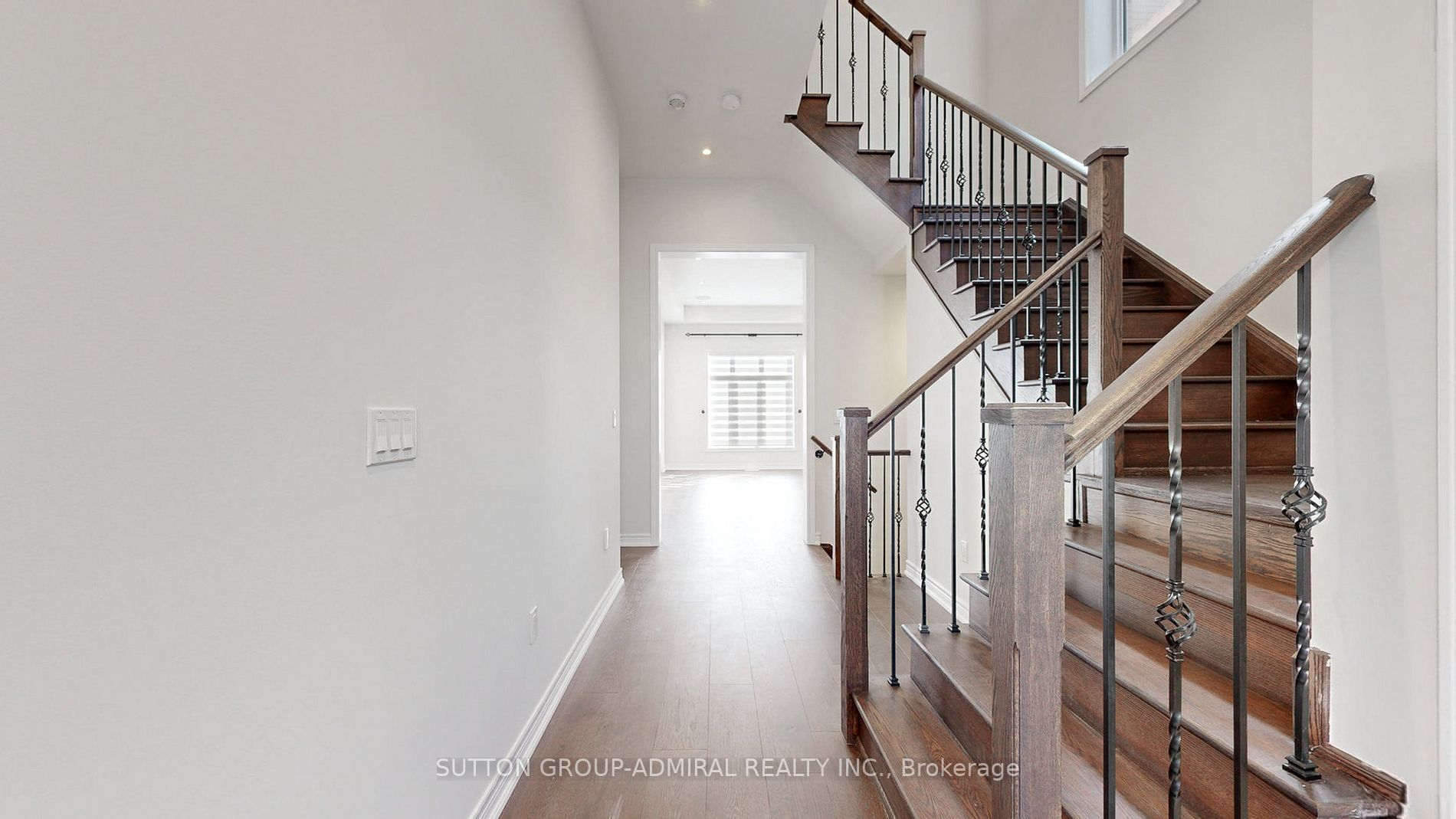 34 Carnegie Dr
