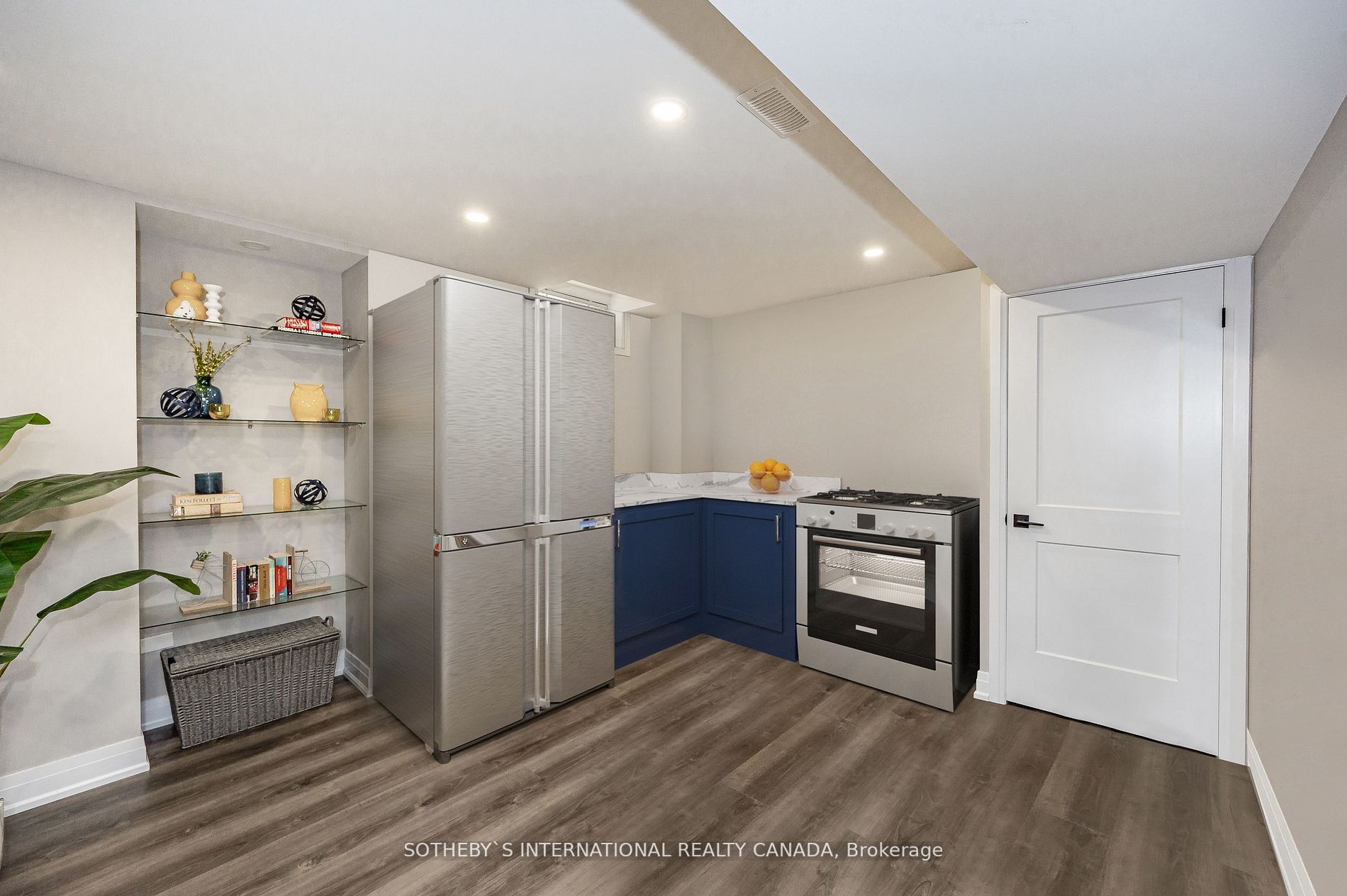 41 Amaryllis Dr