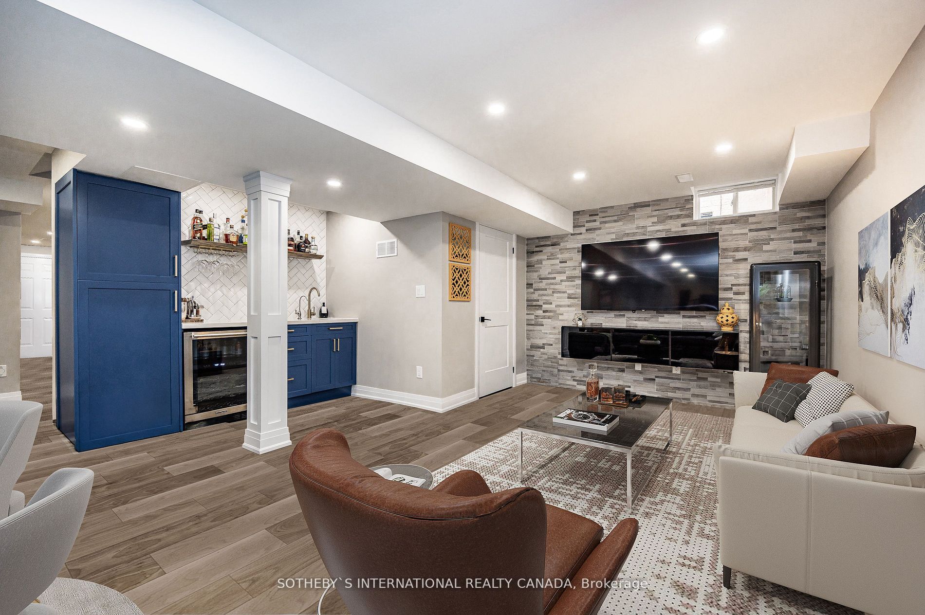 41 Amaryllis Dr