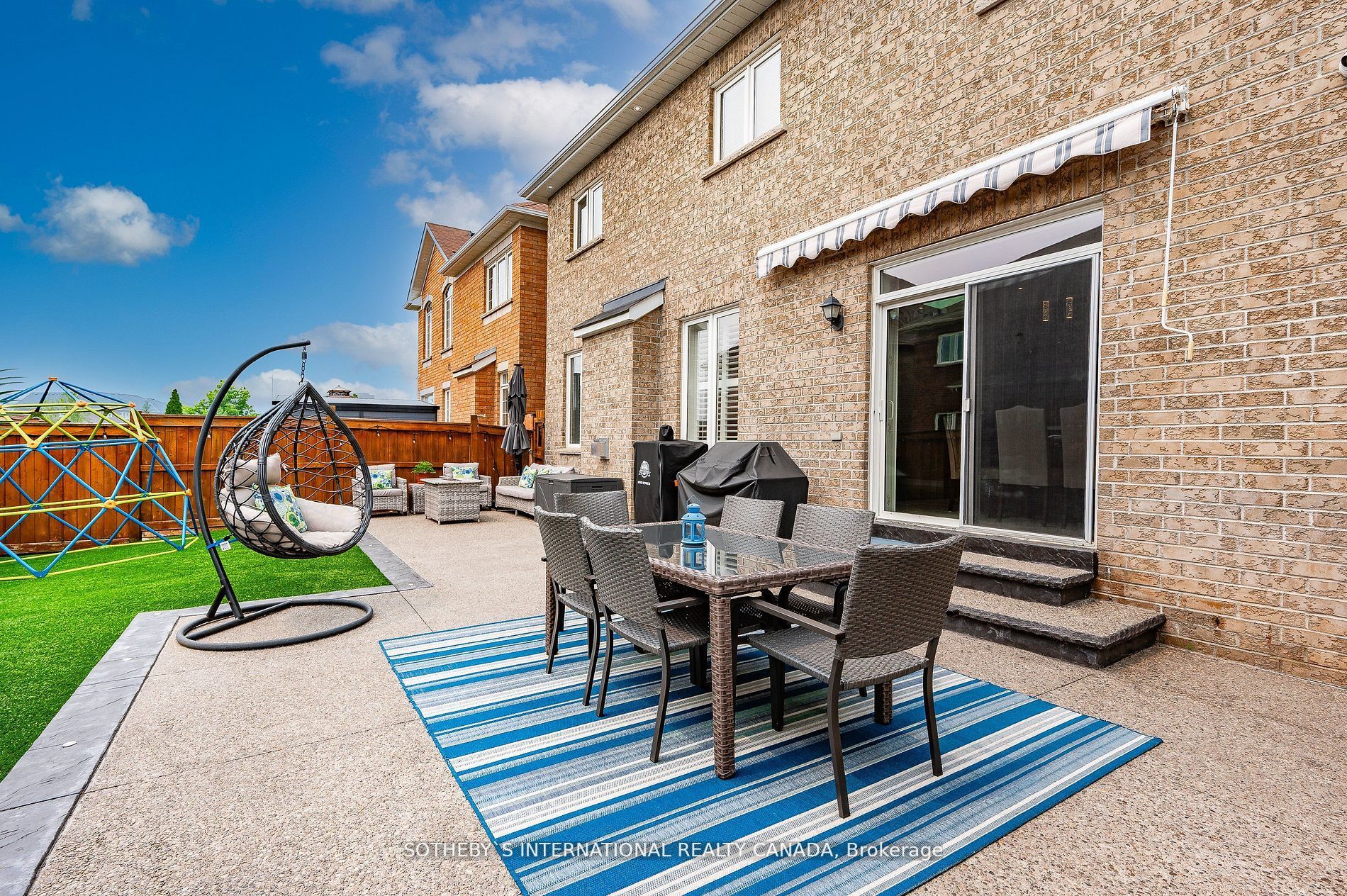 41 Amaryllis Dr
