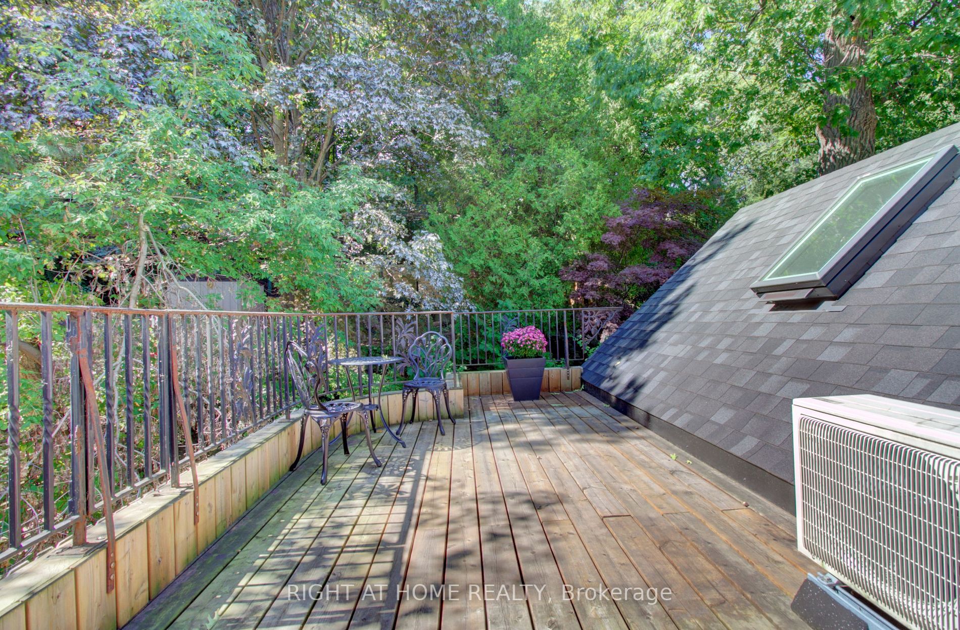 40 Ellis Park Rd