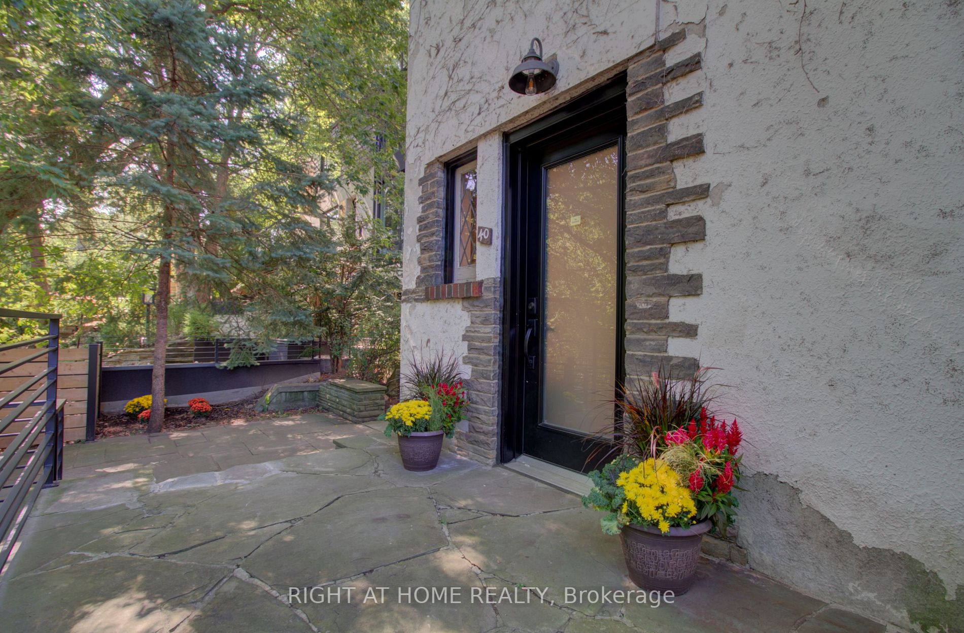 40 Ellis Park Rd