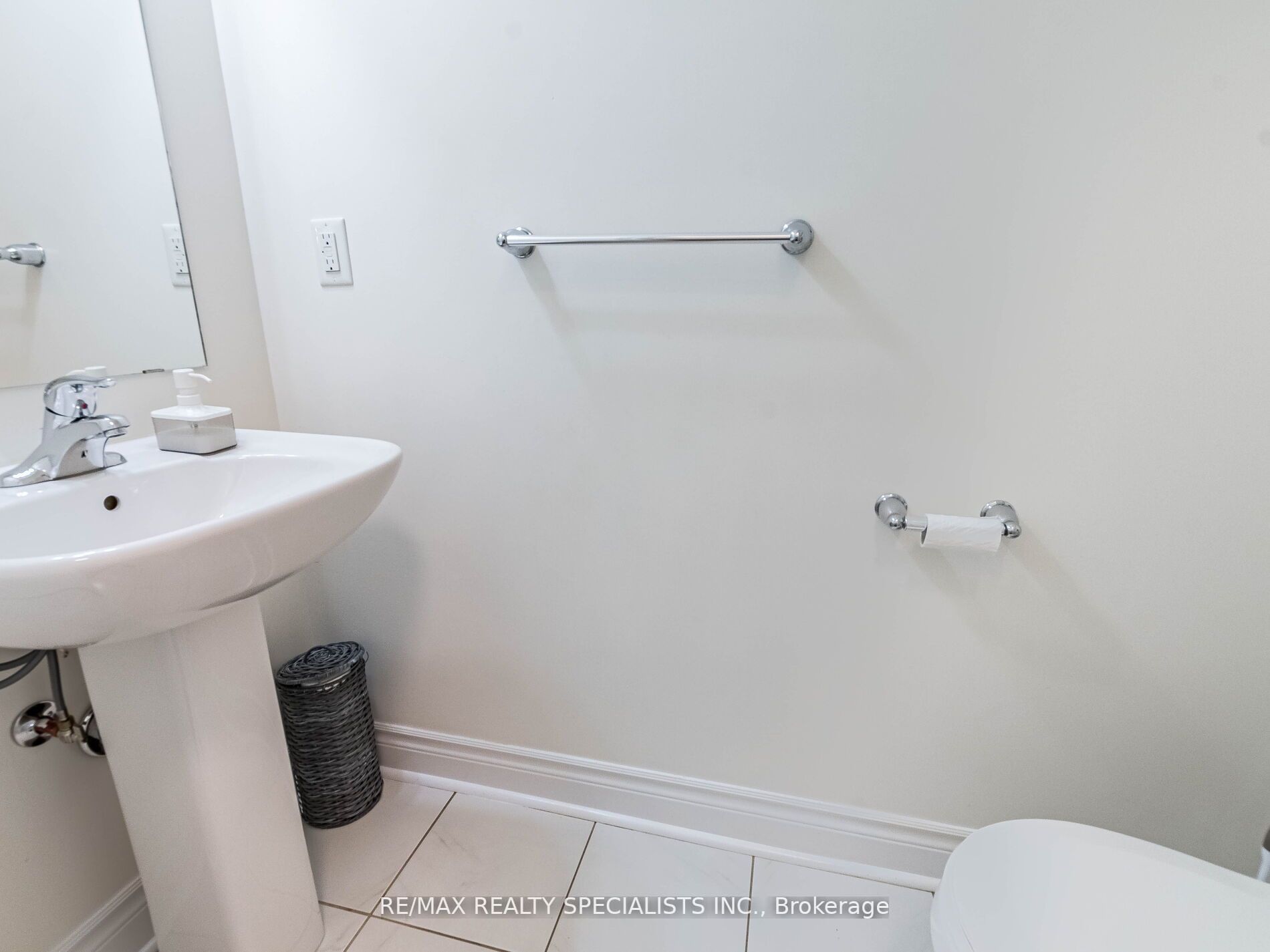 73 Dunley Cres