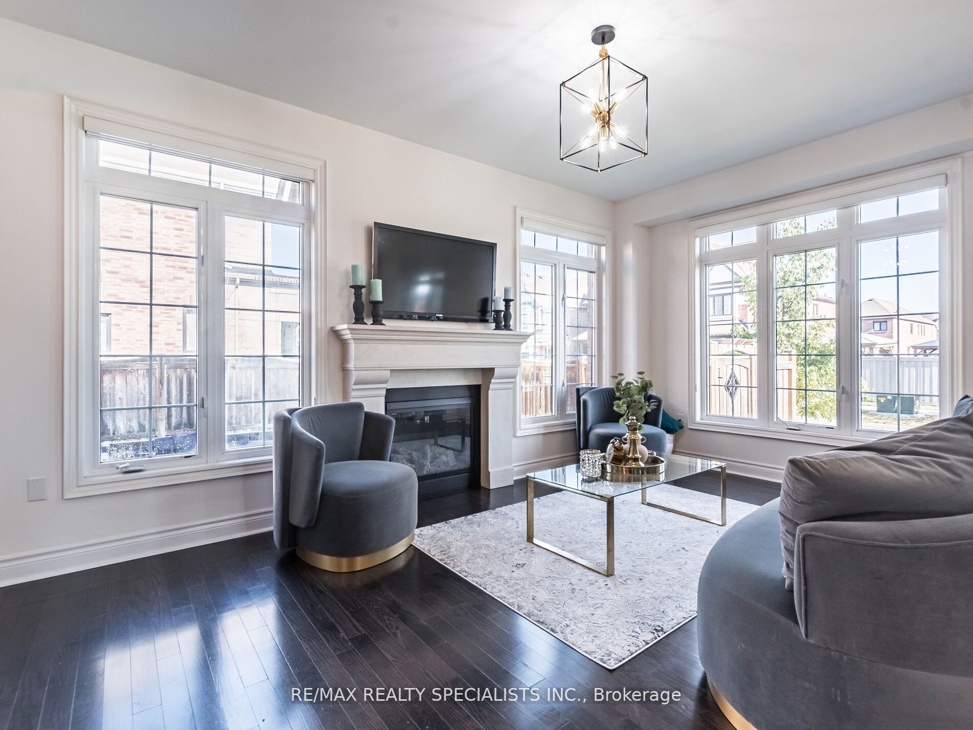 73 Dunley Cres