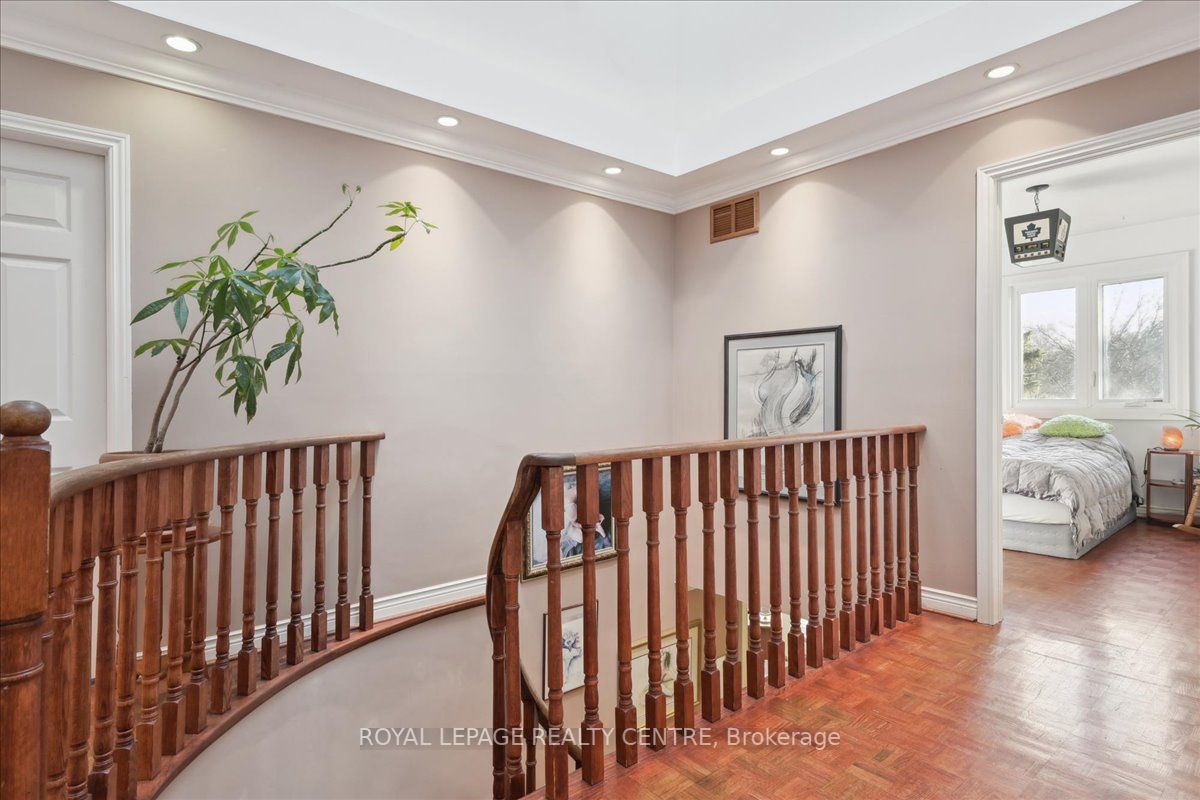 3527 Loyalist Dr