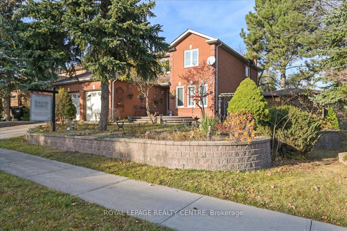 3527 Loyalist Dr