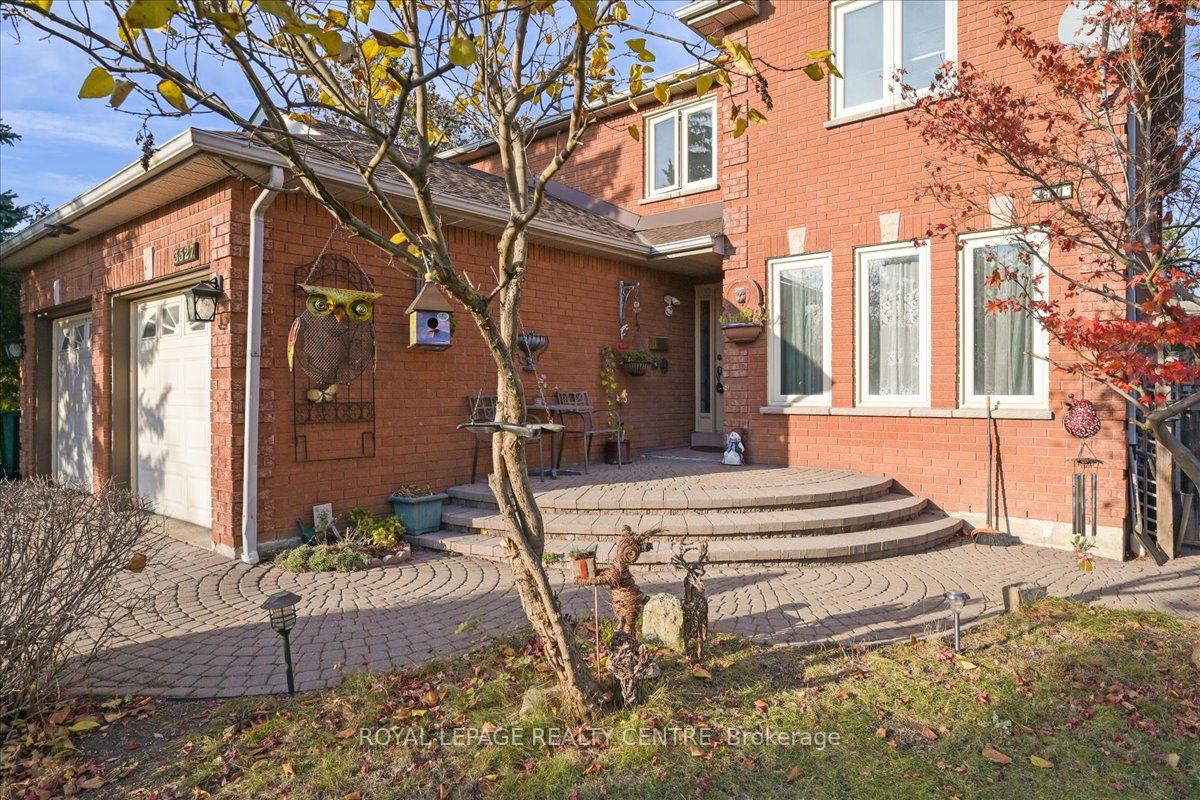 3527 Loyalist Dr