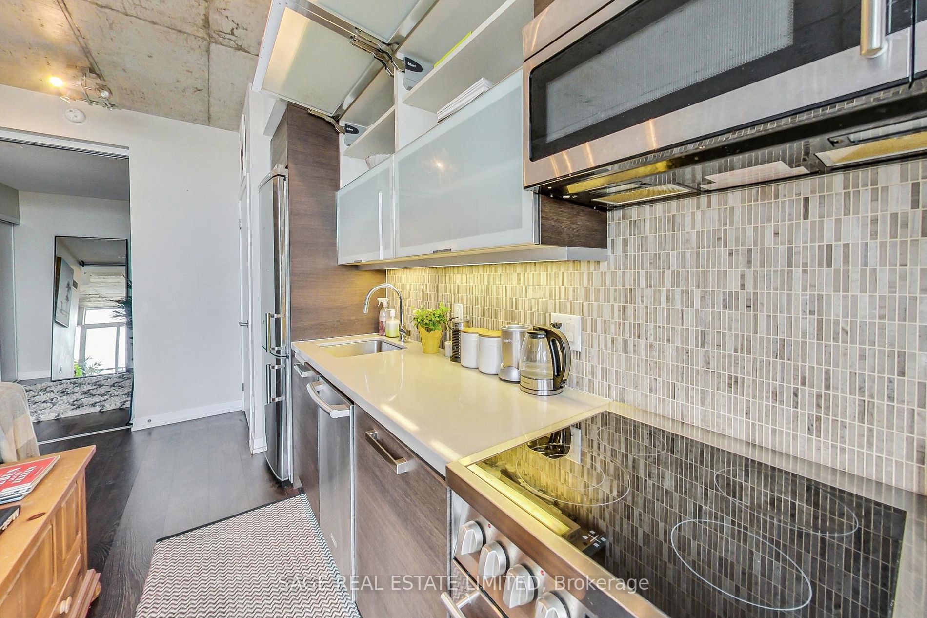 1205 Queen St W, #604