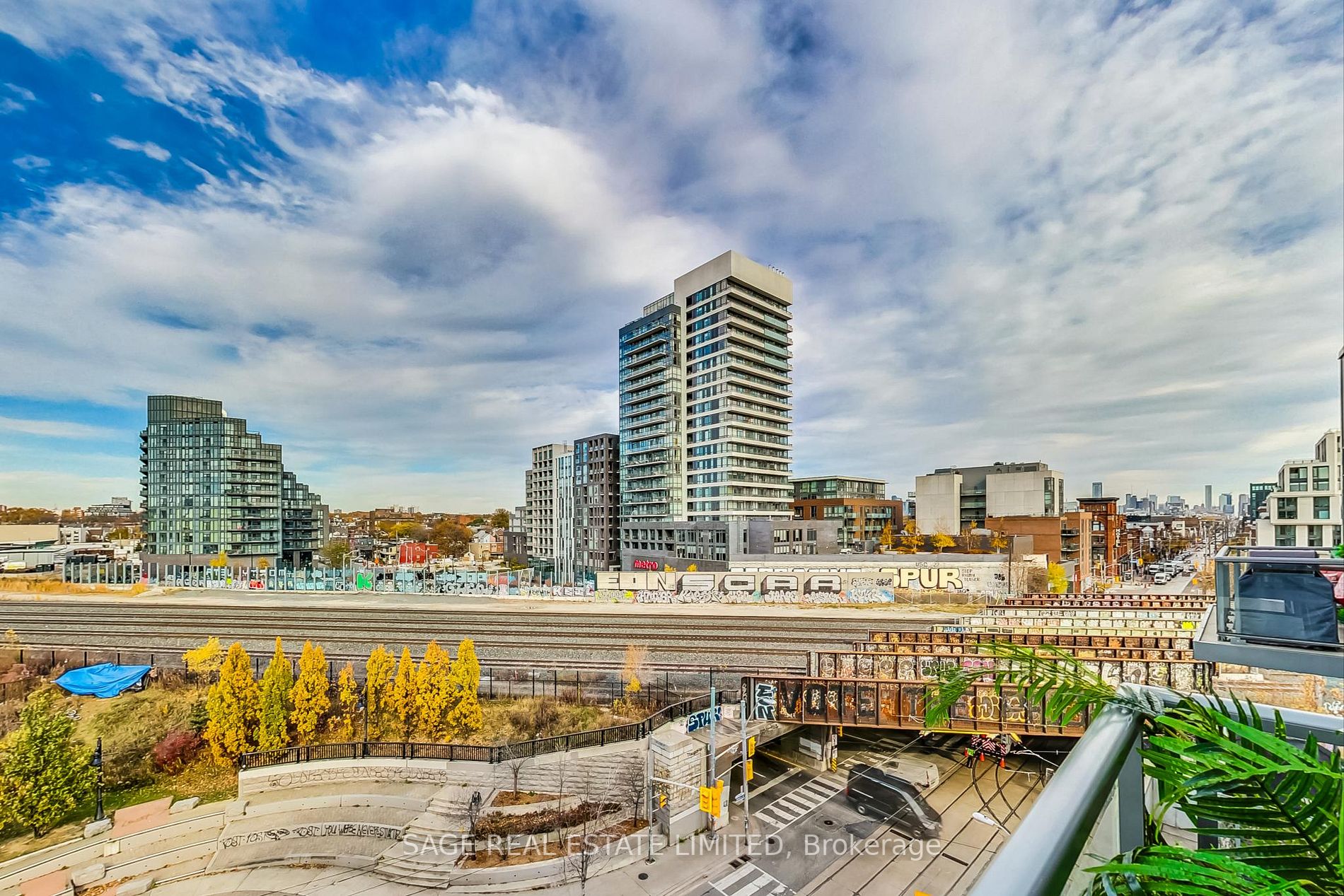 1205 Queen St W, #604