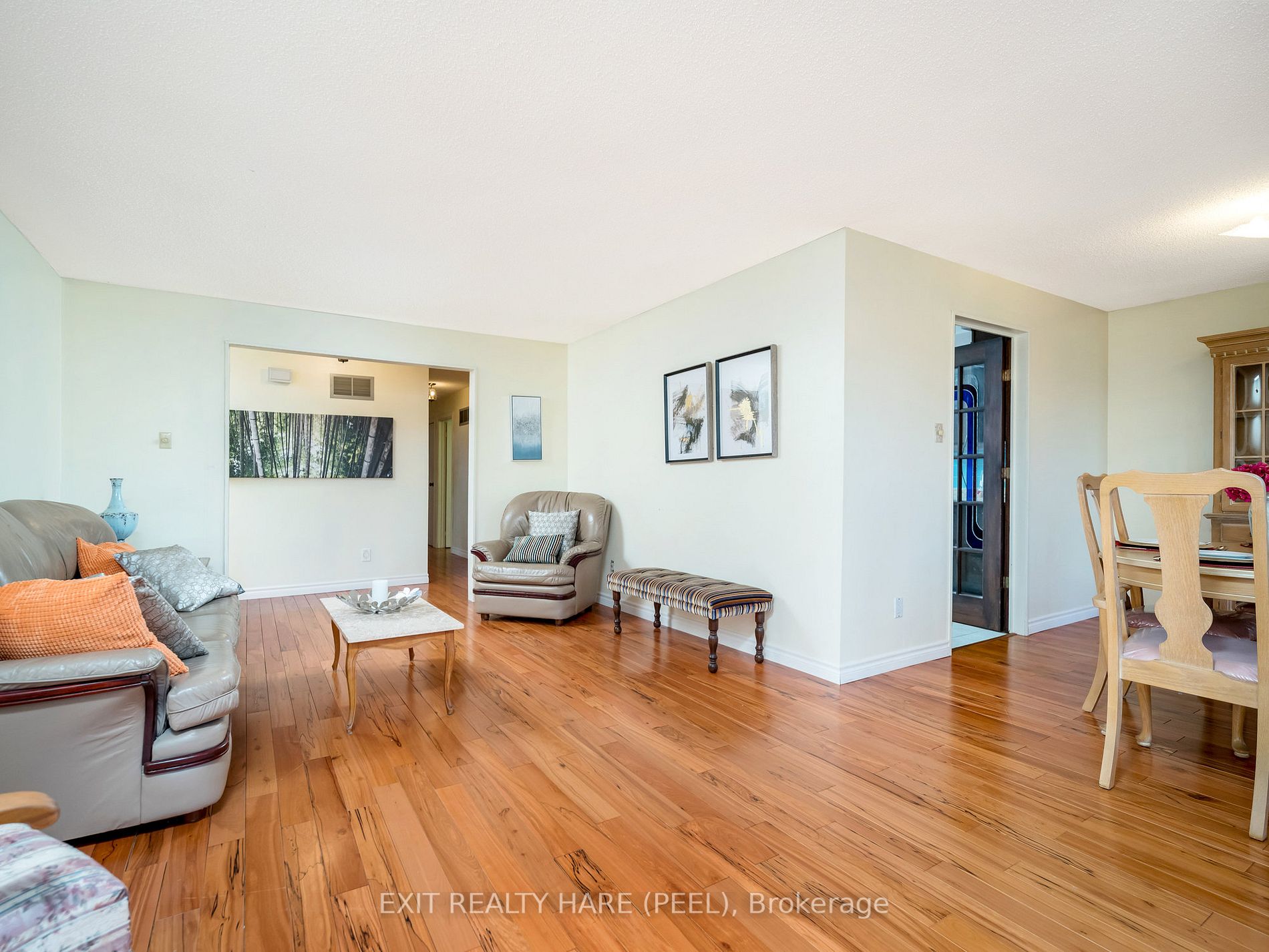 37 Ladin Dr