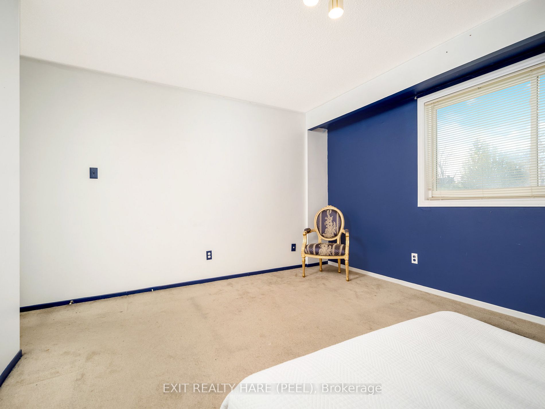 37 Ladin Dr
