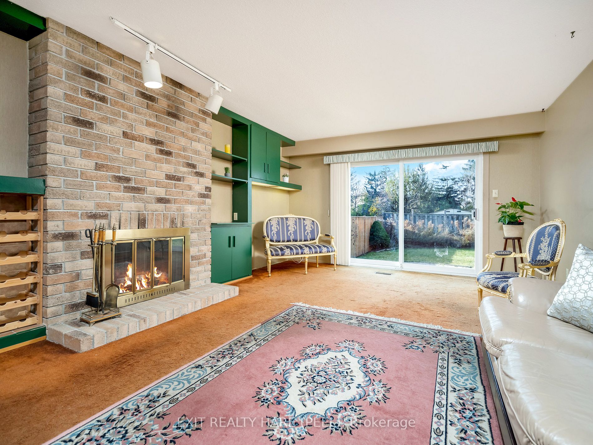 37 Ladin Dr
