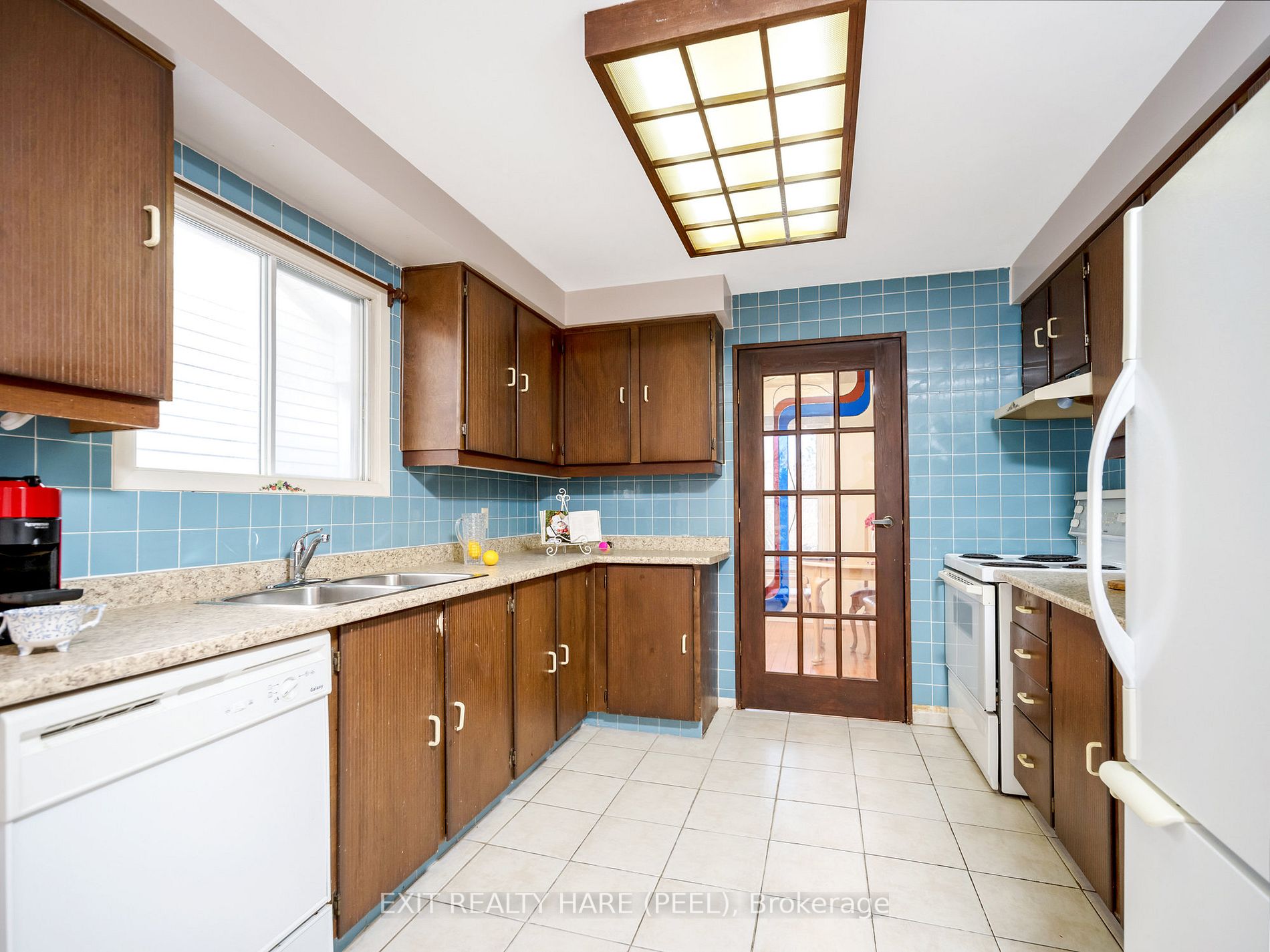 37 Ladin Dr