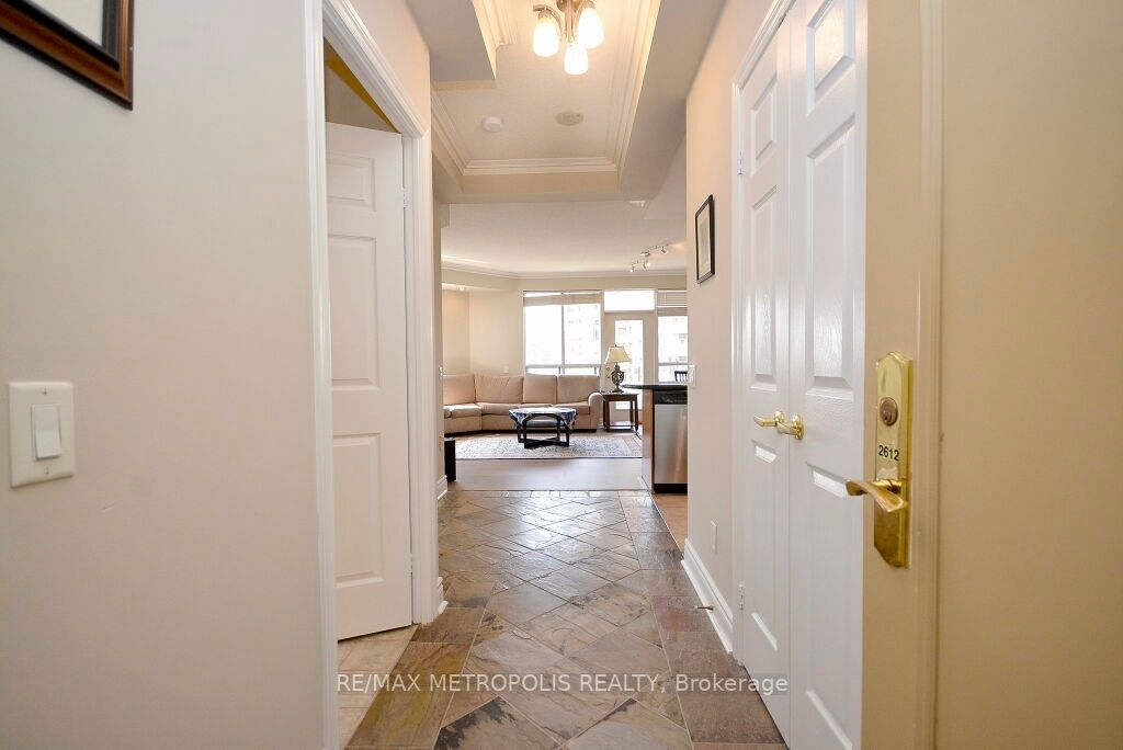 25 Kingsbridge Garden Circ, #2612