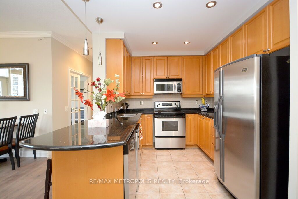 25 Kingsbridge Garden Circ, #2612