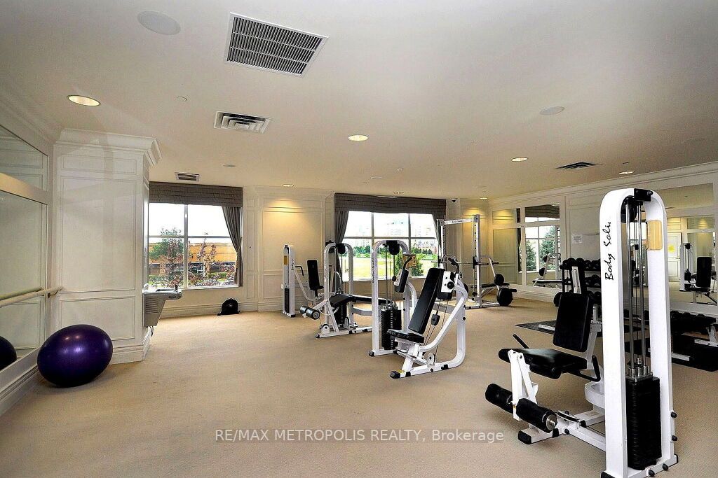 25 Kingsbridge Garden Circ, #2612