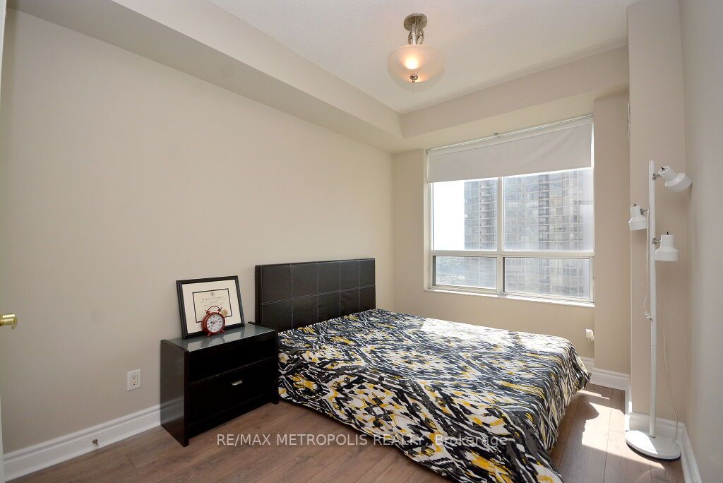 25 Kingsbridge Garden Circ, #2612
