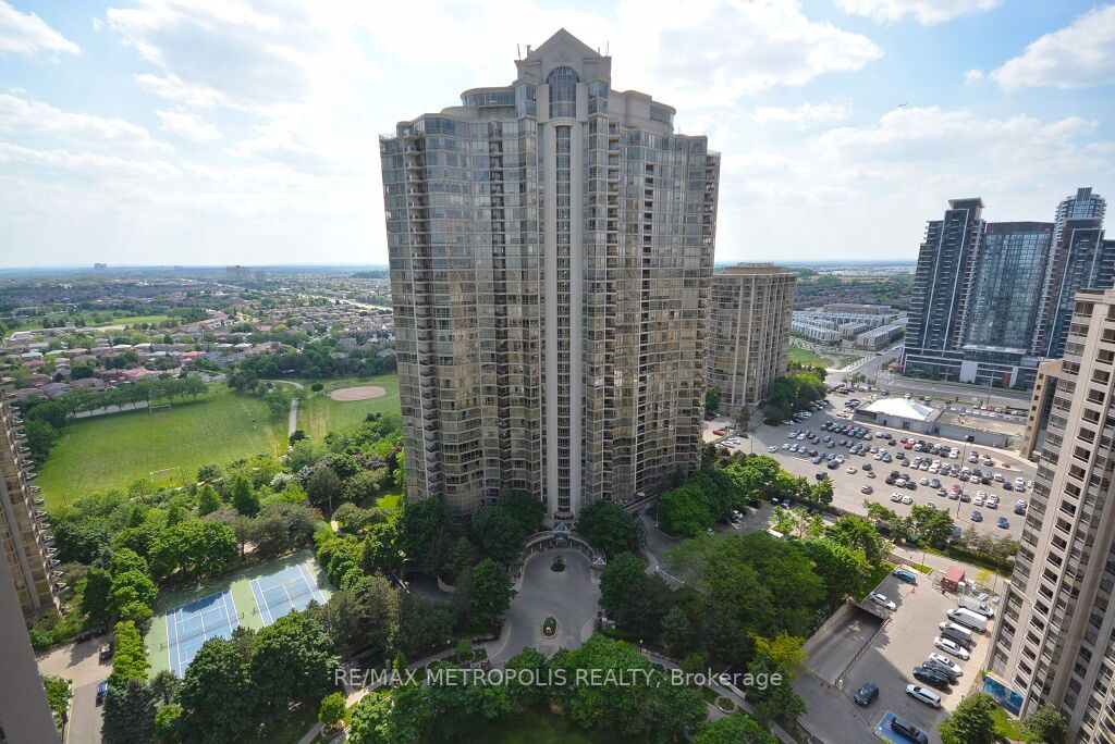 25 Kingsbridge Garden Circ, #2612
