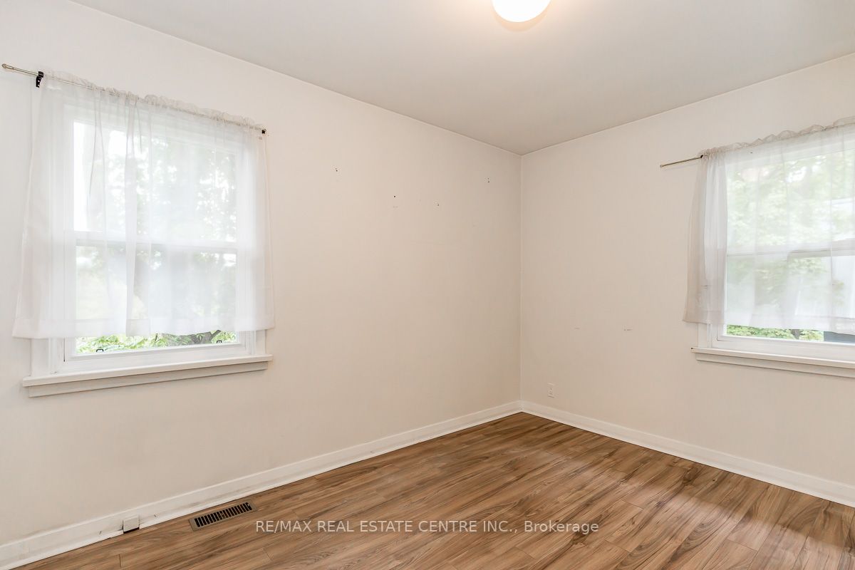 17257 Old Main St