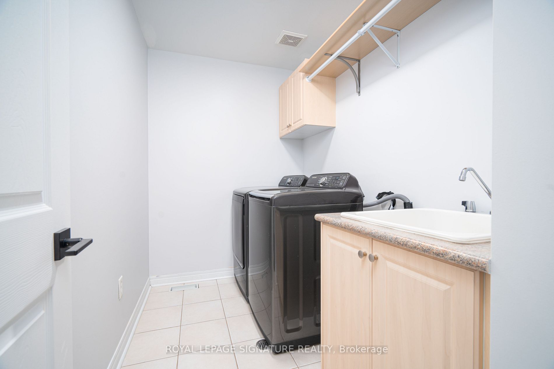 3293 Stalybridge Dr