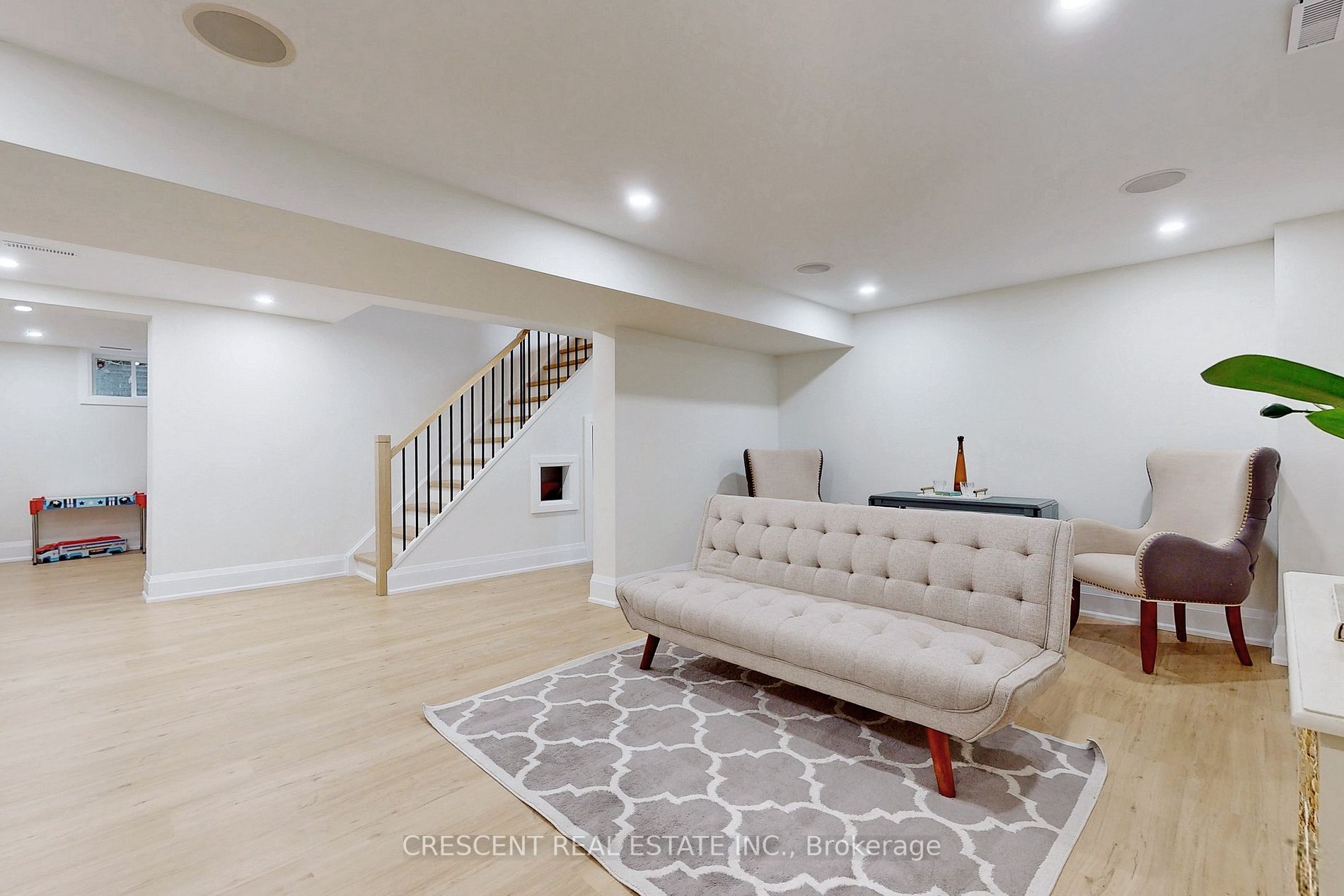 2430 Old Pheasant Rd
