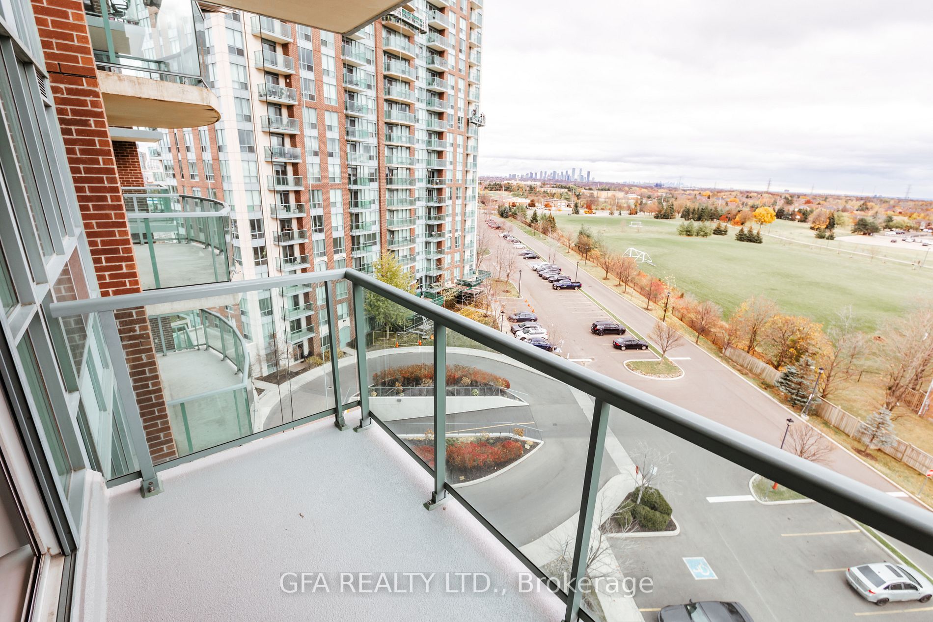 4879 Kimbermount Ave, #807